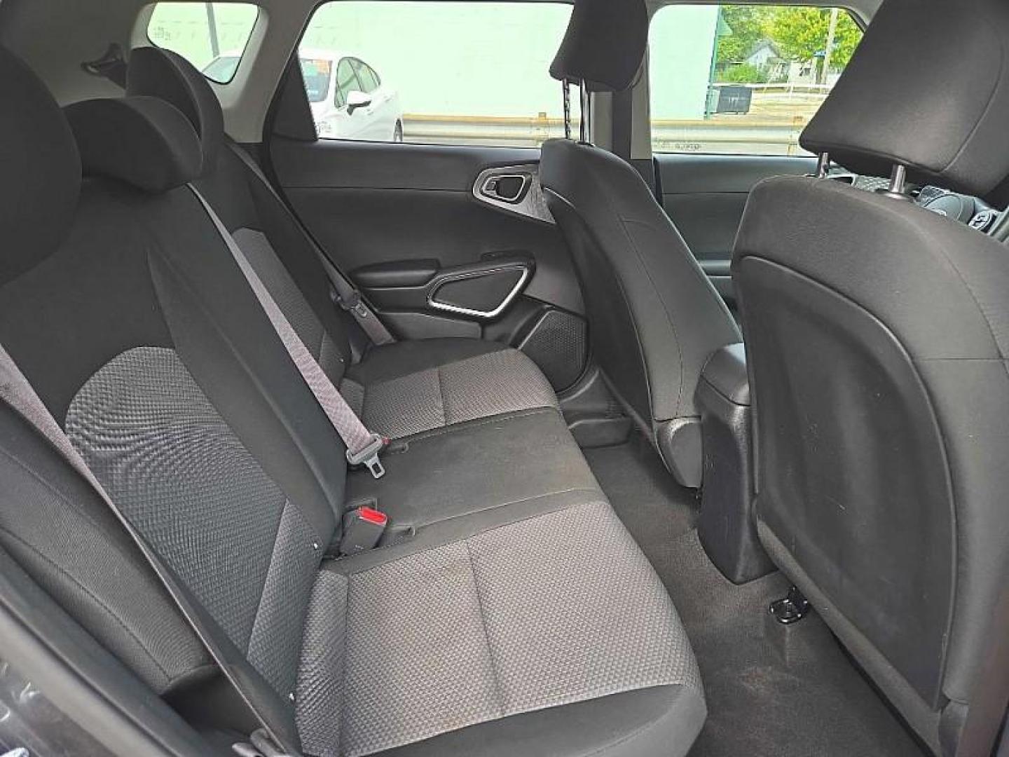 2021 GRAY /BLACK Kia Soul LX CVT (KNDJ23AU4M7) with an 2.0L L4 DOHC 16V engine, CVT transmission, located at 3304 Woodville Road, Northwood, OH, 43619, (419) 210-8019, 41.612694, -83.480743 - Your #1 Destination for Auto Loans and mdash;No Matter Your Credit!At our dealership, we believe everyone deserves the opportunity to drive their dream car and mdash;whether you have good credit, bad credit, or no credit at all. With a wide selection of hundreds of cars, trucks, and SUVs, you'll fin - Photo#14