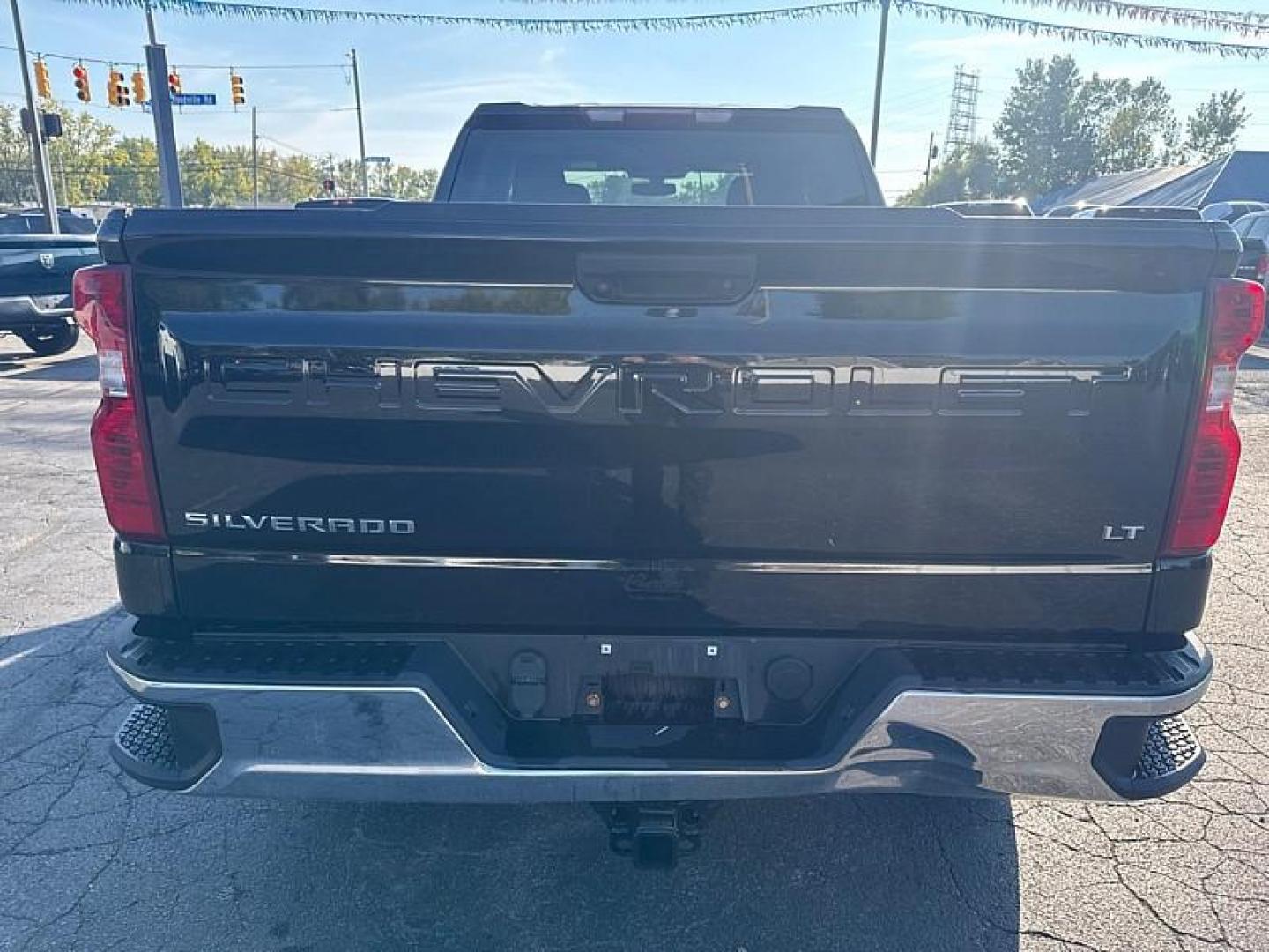 2020 BLACK /BLACK Chevrolet Silverado 1500 LT Double Cab 4WD (1GCRYDED0LZ) with an 5.3L V8 OHV 16V engine, 6A transmission, located at 3304 Woodville Road, Northwood, OH, 43619, (419) 210-8019, 41.612694, -83.480743 - Photo#3