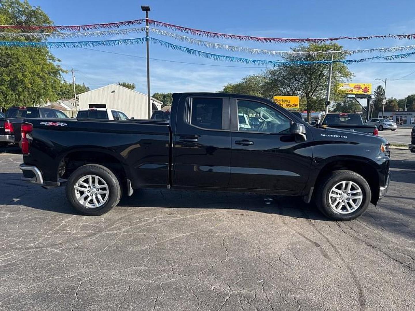 2020 BLACK /BLACK Chevrolet Silverado 1500 LT Double Cab 4WD (1GCRYDED0LZ) with an 5.3L V8 OHV 16V engine, 6A transmission, located at 3304 Woodville Road, Northwood, OH, 43619, (419) 210-8019, 41.612694, -83.480743 - Photo#5