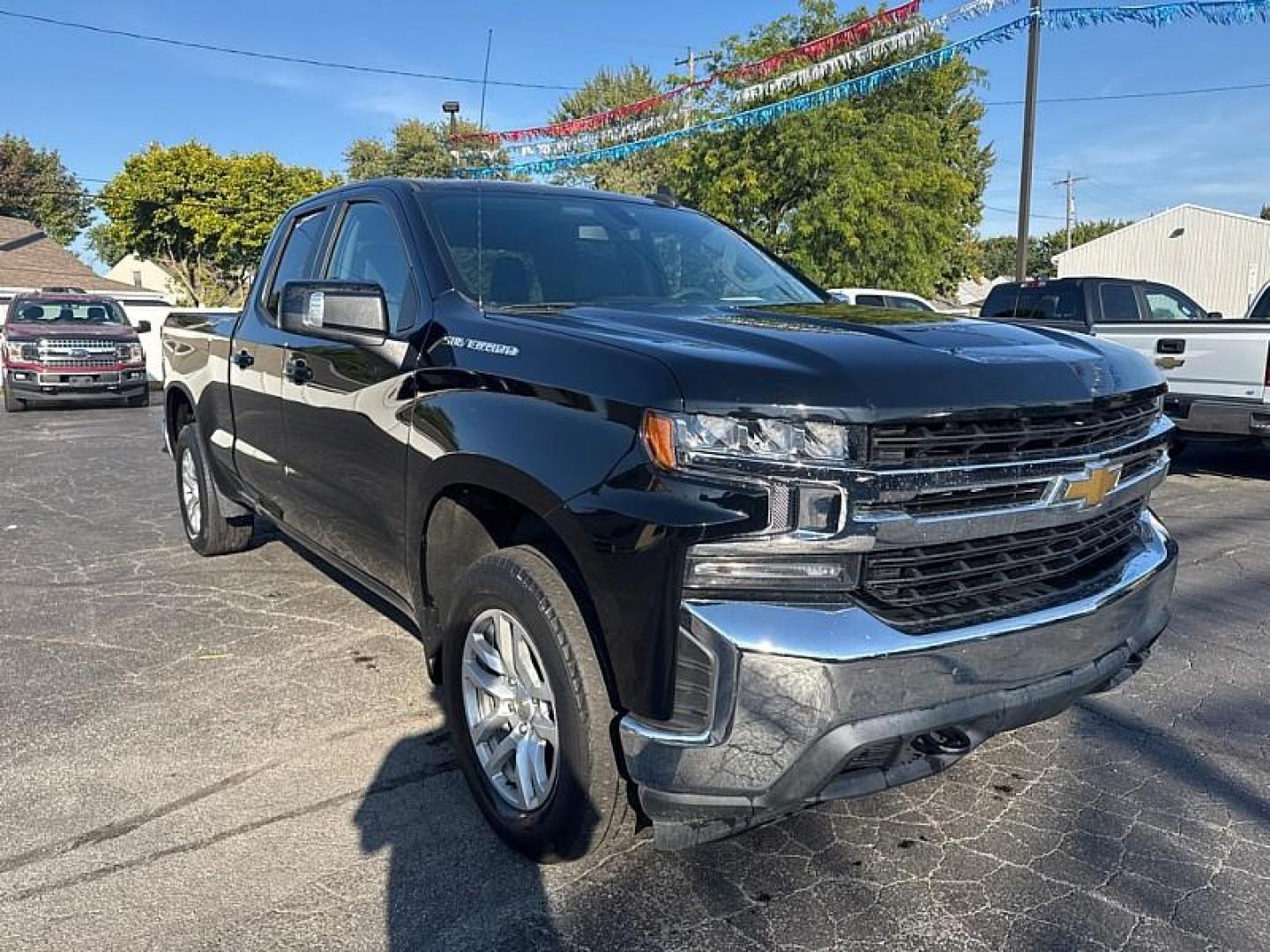 2020 BLACK /BLACK Chevrolet Silverado 1500 LT Double Cab 4WD (1GCRYDED0LZ) with an 5.3L V8 OHV 16V engine, 6A transmission, located at 3304 Woodville Road, Northwood, OH, 43619, (419) 210-8019, 41.612694, -83.480743 - Photo#6