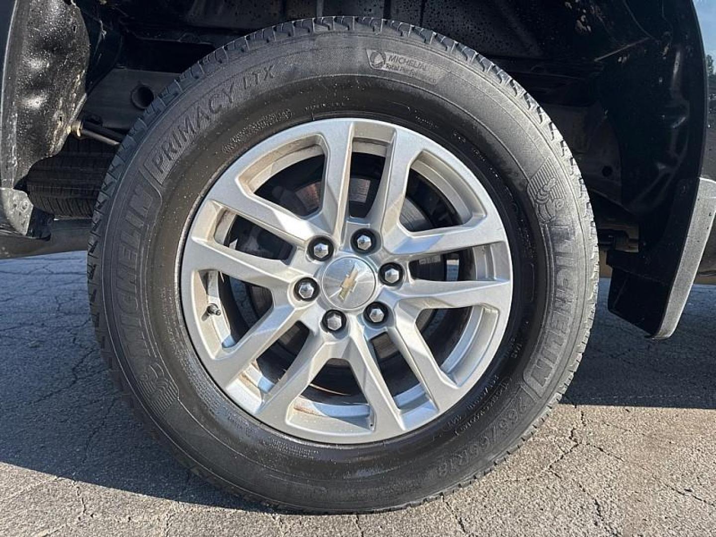 2020 BLACK /BLACK Chevrolet Silverado 1500 LT Double Cab 4WD (1GCRYDED0LZ) with an 5.3L V8 OHV 16V engine, 6A transmission, located at 3304 Woodville Road, Northwood, OH, 43619, (419) 210-8019, 41.612694, -83.480743 - Photo#16