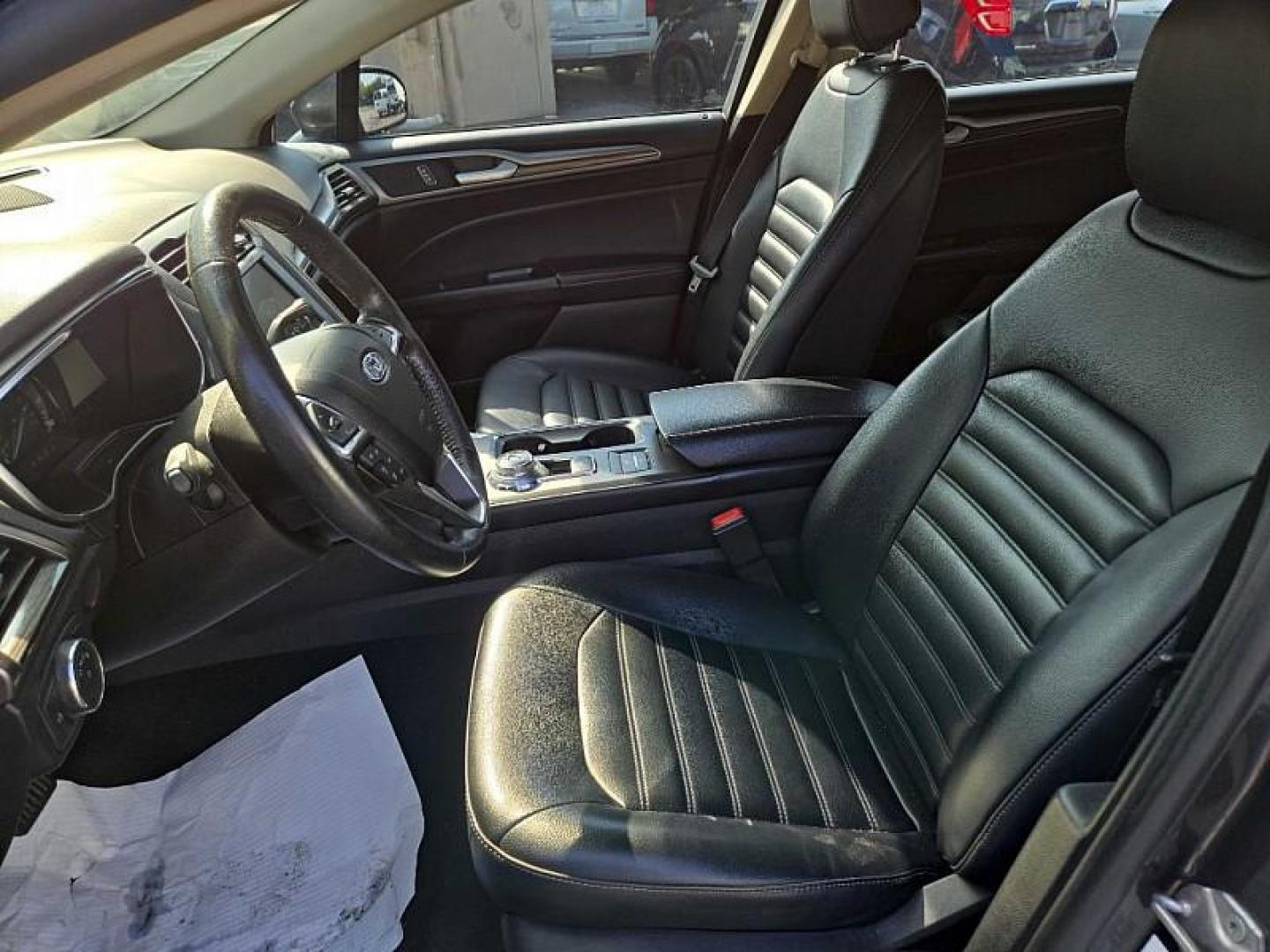 2020 GRAY /BLACK Ford Fusion SEL (3FA6P0CD9LR) with an 1.5L L4 DOHC 16V engine, 6A transmission, located at 3304 Woodville Road, Northwood, OH, 43619, (419) 210-8019, 41.612694, -83.480743 - Your #1 Destination for Auto Loans and mdash;No Matter Your Credit!At our dealership, we believe everyone deserves the opportunity to drive their dream car and mdash;whether you have good credit, bad credit, or no credit at all. With a wide selection of hundreds of cars, trucks, and SUVs, you'll fin - Photo#9