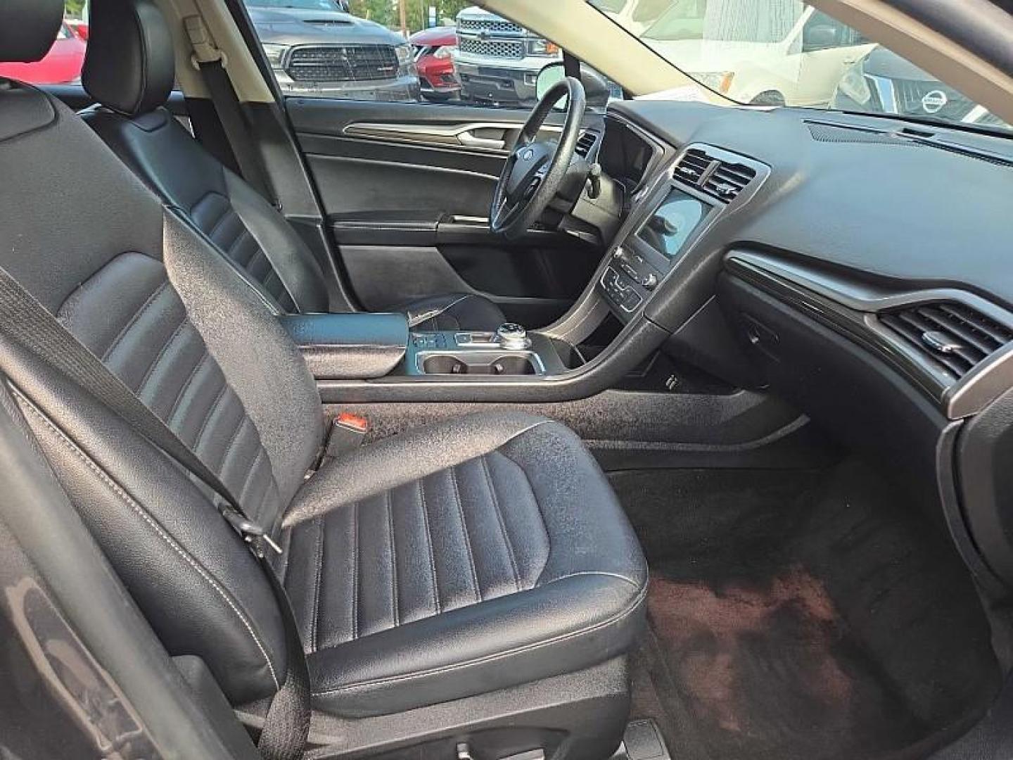 2020 GRAY /BLACK Ford Fusion SEL (3FA6P0CD9LR) with an 1.5L L4 DOHC 16V engine, 6A transmission, located at 3304 Woodville Road, Northwood, OH, 43619, (419) 210-8019, 41.612694, -83.480743 - Your #1 Destination for Auto Loans and mdash;No Matter Your Credit!At our dealership, we believe everyone deserves the opportunity to drive their dream car and mdash;whether you have good credit, bad credit, or no credit at all. With a wide selection of hundreds of cars, trucks, and SUVs, you'll fin - Photo#16