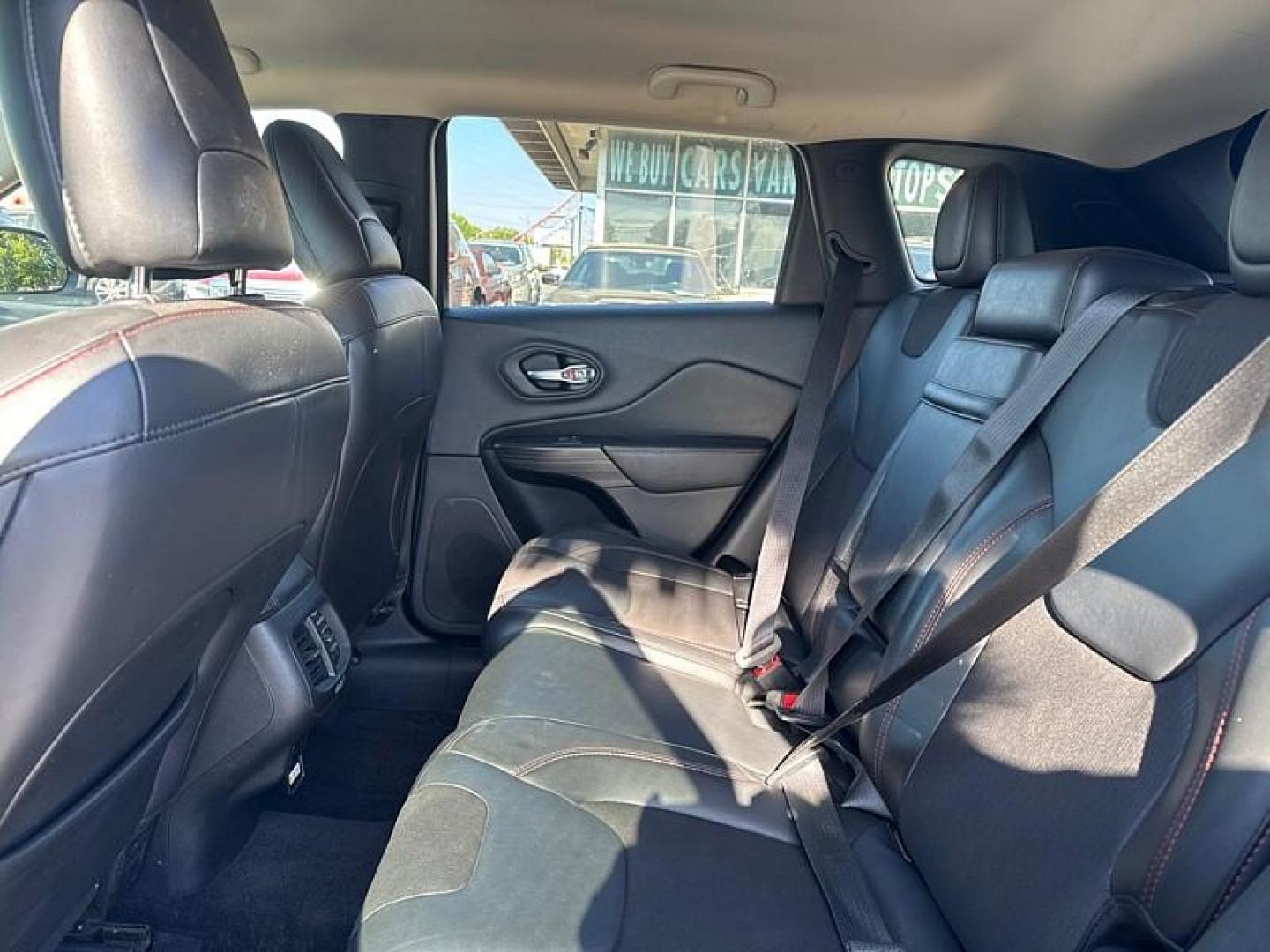 2015 BLUE /BLACK Jeep Cherokee Trailhawk 4WD (1C4PJMBB5FW) with an 2.4L L4 DOHC 16V engine, 9-Speed Automatic transmission, located at 3304 Woodville Road, Northwood, OH, 43619, (419) 210-8019, 41.612694, -83.480743 - Your #1 Destination for Auto Loans and mdash;No Matter Your Credit!At our dealership, we believe everyone deserves the opportunity to drive their dream car and mdash;whether you have good credit, bad credit, or no credit at all. With a wide selection of hundreds of cars, trucks, and SUVs, you'll fin - Photo#11