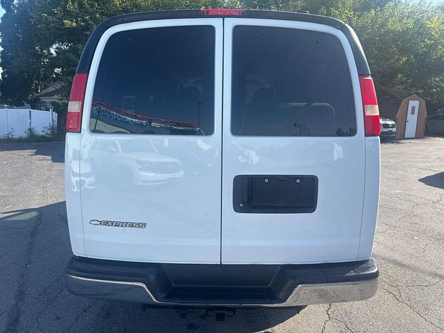 2013 WHITE /BLACK Chevrolet Express LT 3500 (1GAZGYFG7D1) with an 6.0L V8 OHV 16V FFV engine, 6-Speed Automatic transmission, located at 3304 Woodville Road, Northwood, OH, 43619, (419) 210-8019, 41.612694, -83.480743 - Photo#3