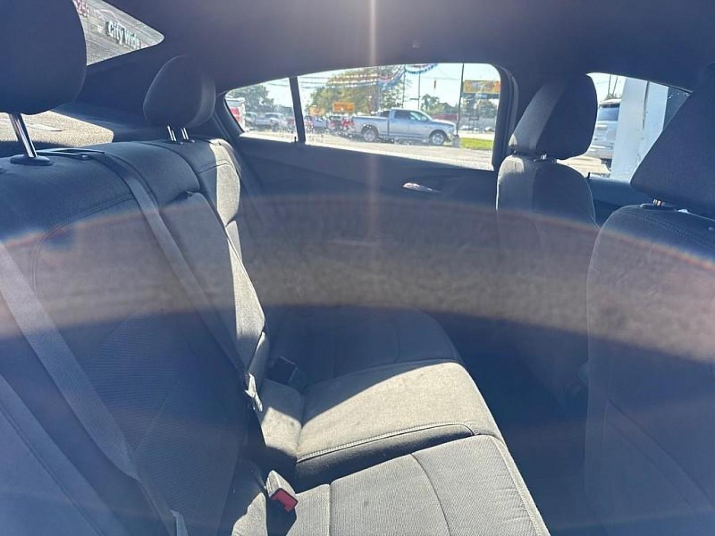 2018 WHITE /BLACK Chevrolet Cruze LT Auto (1G1BE5SM8J7) with an 1.4L L4 DOHC 16V TURBO engine, 6A transmission, located at 3304 Woodville Road, Northwood, OH, 43619, (419) 210-8019, 41.612694, -83.480743 - Photo#14