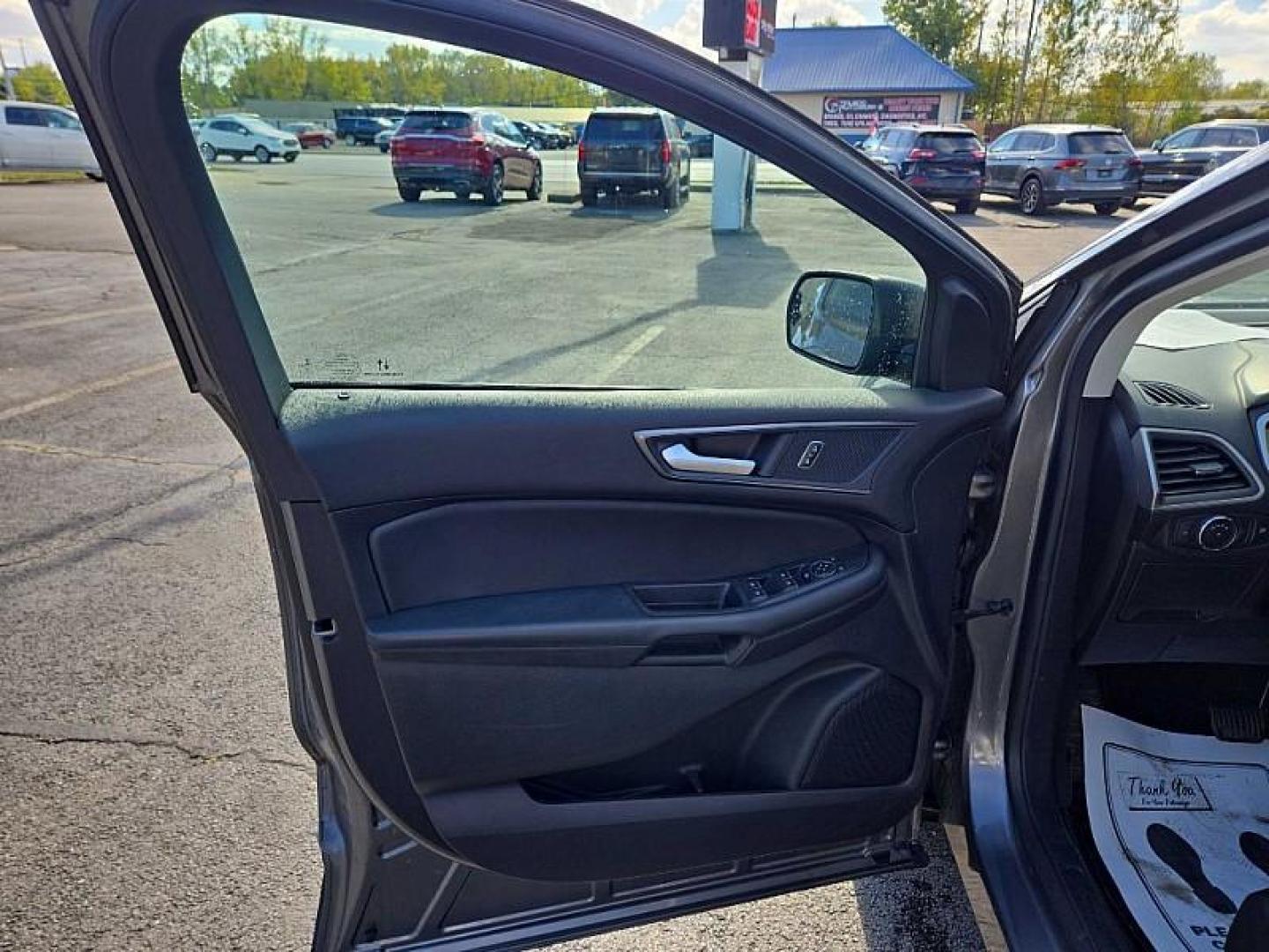 2021 GRAY /BLACK Ford Edge SE AWD (2FMPK4G96MB) with an 2.0L L4 DOHC 16V engine, 6A transmission, located at 3304 Woodville Road, Northwood, OH, 43619, (419) 210-8019, 41.612694, -83.480743 - Your #1 Destination for Auto Loans and mdash;No Matter Your Credit!At our dealership, we believe everyone deserves the opportunity to drive their dream car and mdash;whether you have good credit, bad credit, or no credit at all. With a wide selection of hundreds of cars, trucks, and SUVs, you'll fin - Photo#8