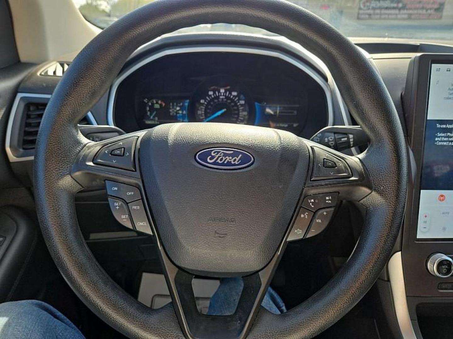 2021 GRAY /BLACK Ford Edge SE AWD (2FMPK4G96MB) with an 2.0L L4 DOHC 16V engine, 6A transmission, located at 3304 Woodville Road, Northwood, OH, 43619, (419) 210-8019, 41.612694, -83.480743 - Your #1 Destination for Auto Loans and mdash;No Matter Your Credit!At our dealership, we believe everyone deserves the opportunity to drive their dream car and mdash;whether you have good credit, bad credit, or no credit at all. With a wide selection of hundreds of cars, trucks, and SUVs, you'll fin - Photo#19