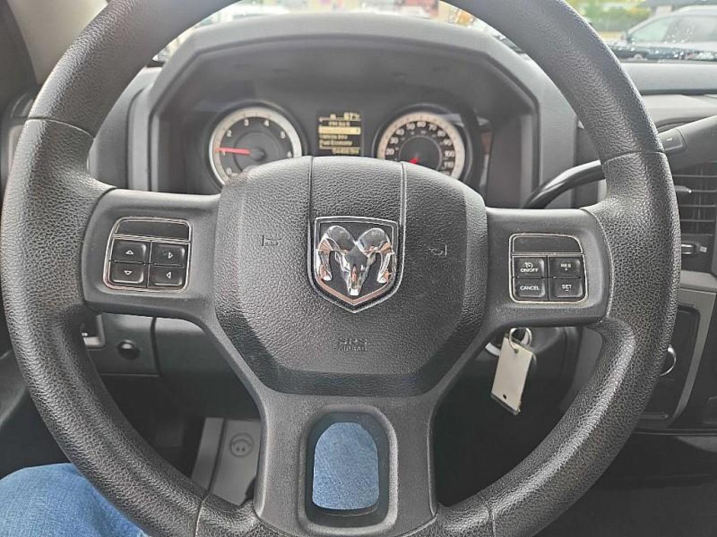 2014 RED /GRAY RAM 1500 Tradesman Quad Cab 4WD (1C6RR7FT3ES) with an 5.7L V8 OHV 16V engine, 6-Speed Automatic transmission, located at 3304 Woodville Road, Northwood, OH, 43619, (419) 210-8019, 41.612694, -83.480743 - Your #1 Destination for Auto Loans and mdash;No Matter Your Credit!At our dealership, we believe everyone deserves the opportunity to drive their dream car and mdash;whether you have good credit, bad credit, or no credit at all. With a wide selection of hundreds of cars, trucks, and SUVs, you'll fin - Photo#20