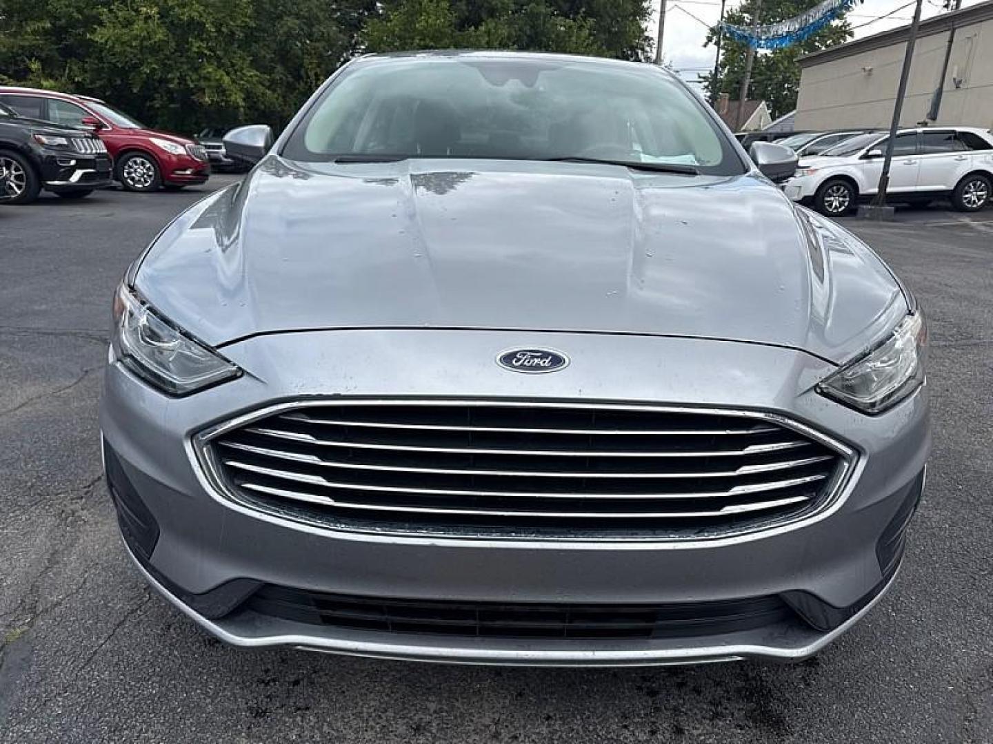 2020 SILVER /BLACK Ford Fusion SE (3FA6P0HD1LR) with an 1.5L L4 DOHC 16V engine, 6A transmission, located at 3304 Woodville Road, Northwood, OH, 43619, (419) 210-8019, 41.612694, -83.480743 - Photo#7