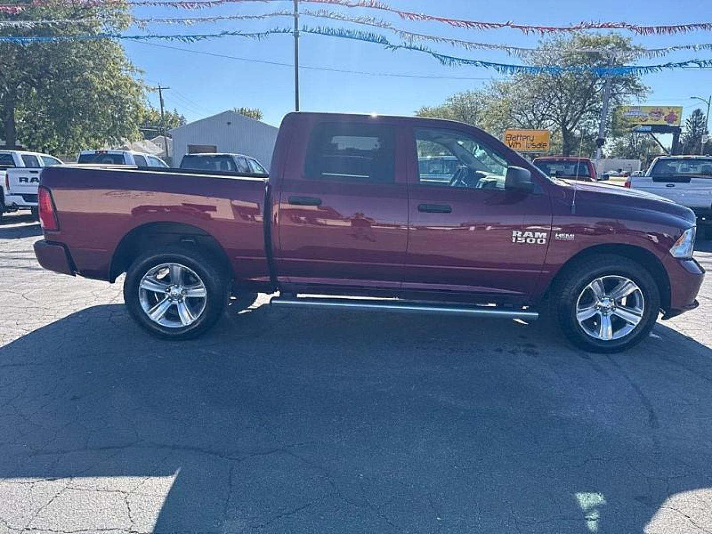 2018 RED /BLACK RAM 1500 Tradesman Crew Cab SWB 4WD (1C6RR7KT7JS) with an 5.7L V8 OHV 16V engine, 8A transmission, located at 3304 Woodville Road, Northwood, OH, 43619, (419) 210-8019, 41.612694, -83.480743 - Your #1 Destination for Auto Loans and mdash;No Matter Your Credit!At our dealership, we believe everyone deserves the opportunity to drive their dream car and mdash;whether you have good credit, bad credit, or no credit at all. With a wide selection of hundreds of cars, trucks, and SUVs, you'll fin - Photo#5
