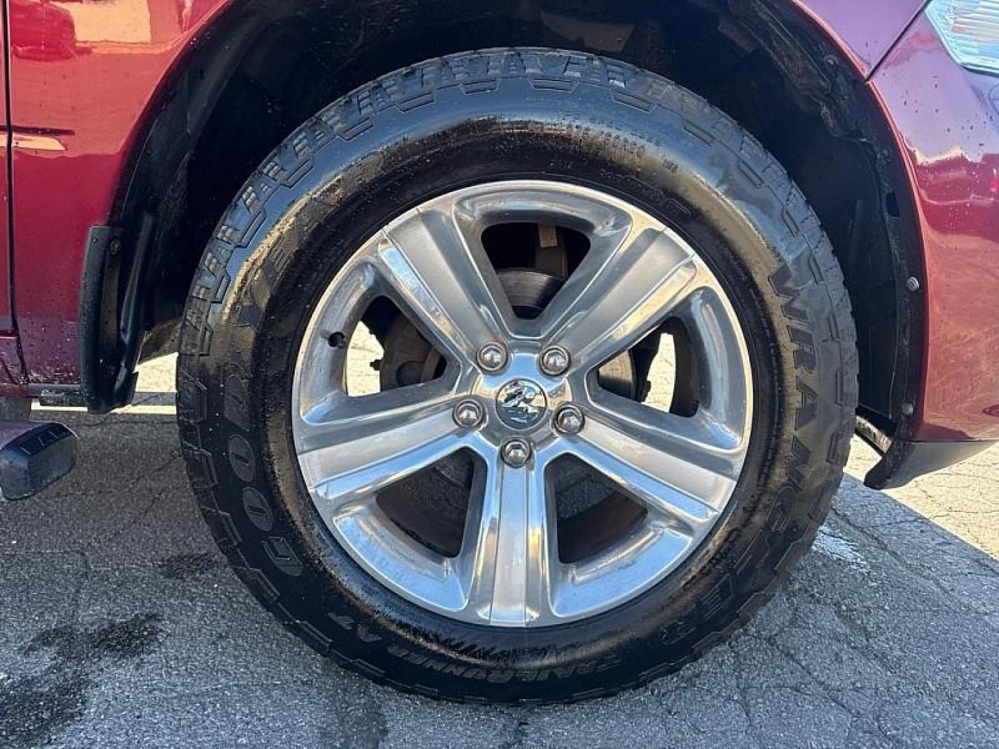 2018 RED /BLACK RAM 1500 Tradesman Crew Cab SWB 4WD (1C6RR7KT7JS) with an 5.7L V8 OHV 16V engine, 8A transmission, located at 3304 Woodville Road, Northwood, OH, 43619, (419) 210-8019, 41.612694, -83.480743 - Your #1 Destination for Auto Loans and mdash;No Matter Your Credit!At our dealership, we believe everyone deserves the opportunity to drive their dream car and mdash;whether you have good credit, bad credit, or no credit at all. With a wide selection of hundreds of cars, trucks, and SUVs, you'll fin - Photo#16