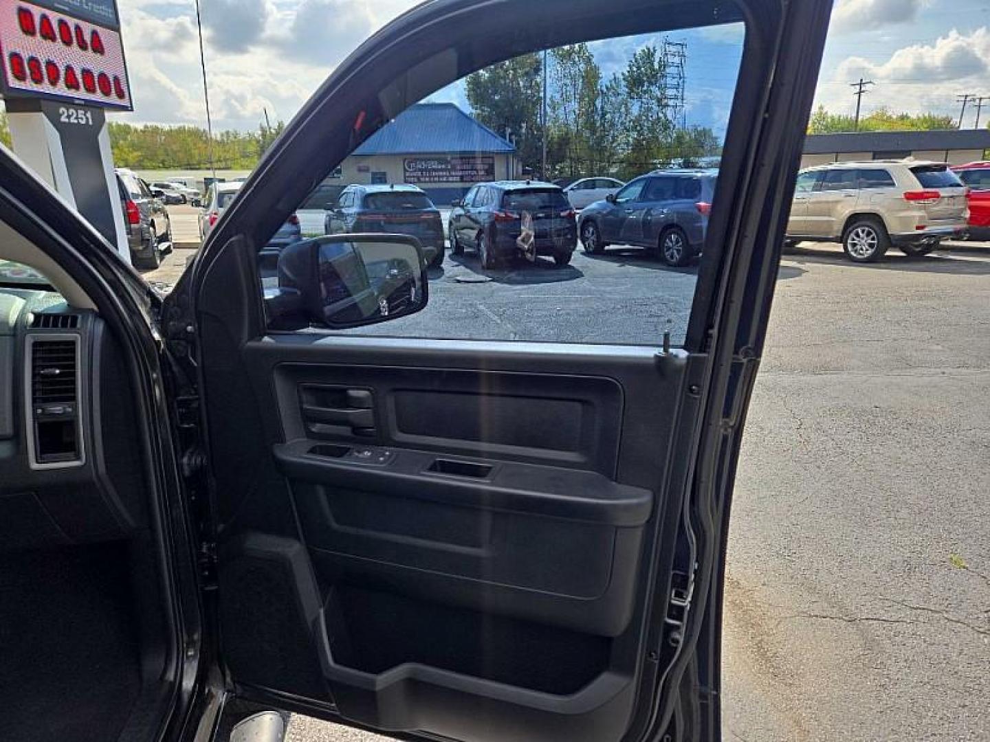 2017 BLACK /GRAY RAM 1500 Tradesman Quad Cab 4WD (1C6RR7FT0HS) with an 5.7L V8 OHV 16V engine, 8A transmission, located at 3304 Woodville Road, Northwood, OH, 43619, (419) 210-8019, 41.612694, -83.480743 - Your #1 Destination for Auto Loans and mdash;No Matter Your Credit!At our dealership, we believe everyone deserves the opportunity to drive their dream car and mdash;whether you have good credit, bad credit, or no credit at all. With a wide selection of hundreds of cars, trucks, and SUVs, you'll fin - Photo#14