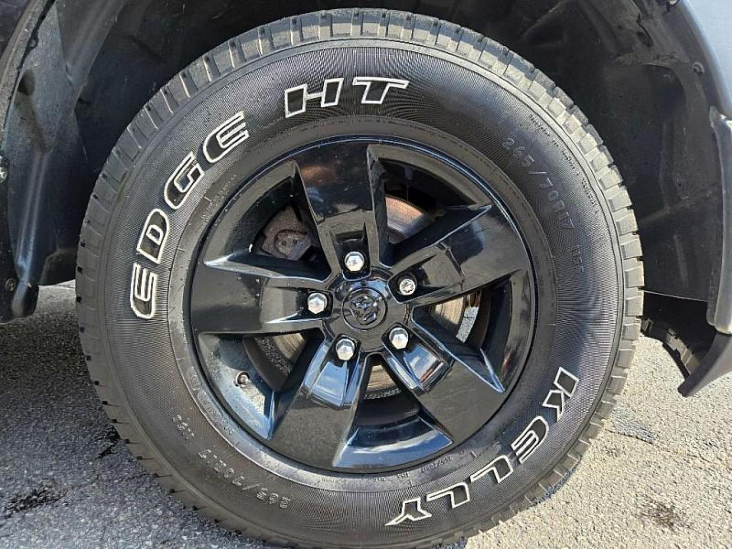 2017 BLACK /GRAY RAM 1500 Tradesman Quad Cab 4WD (1C6RR7FT0HS) with an 5.7L V8 OHV 16V engine, 8A transmission, located at 3304 Woodville Road, Northwood, OH, 43619, (419) 210-8019, 41.612694, -83.480743 - Your #1 Destination for Auto Loans and mdash;No Matter Your Credit!At our dealership, we believe everyone deserves the opportunity to drive their dream car and mdash;whether you have good credit, bad credit, or no credit at all. With a wide selection of hundreds of cars, trucks, and SUVs, you'll fin - Photo#17