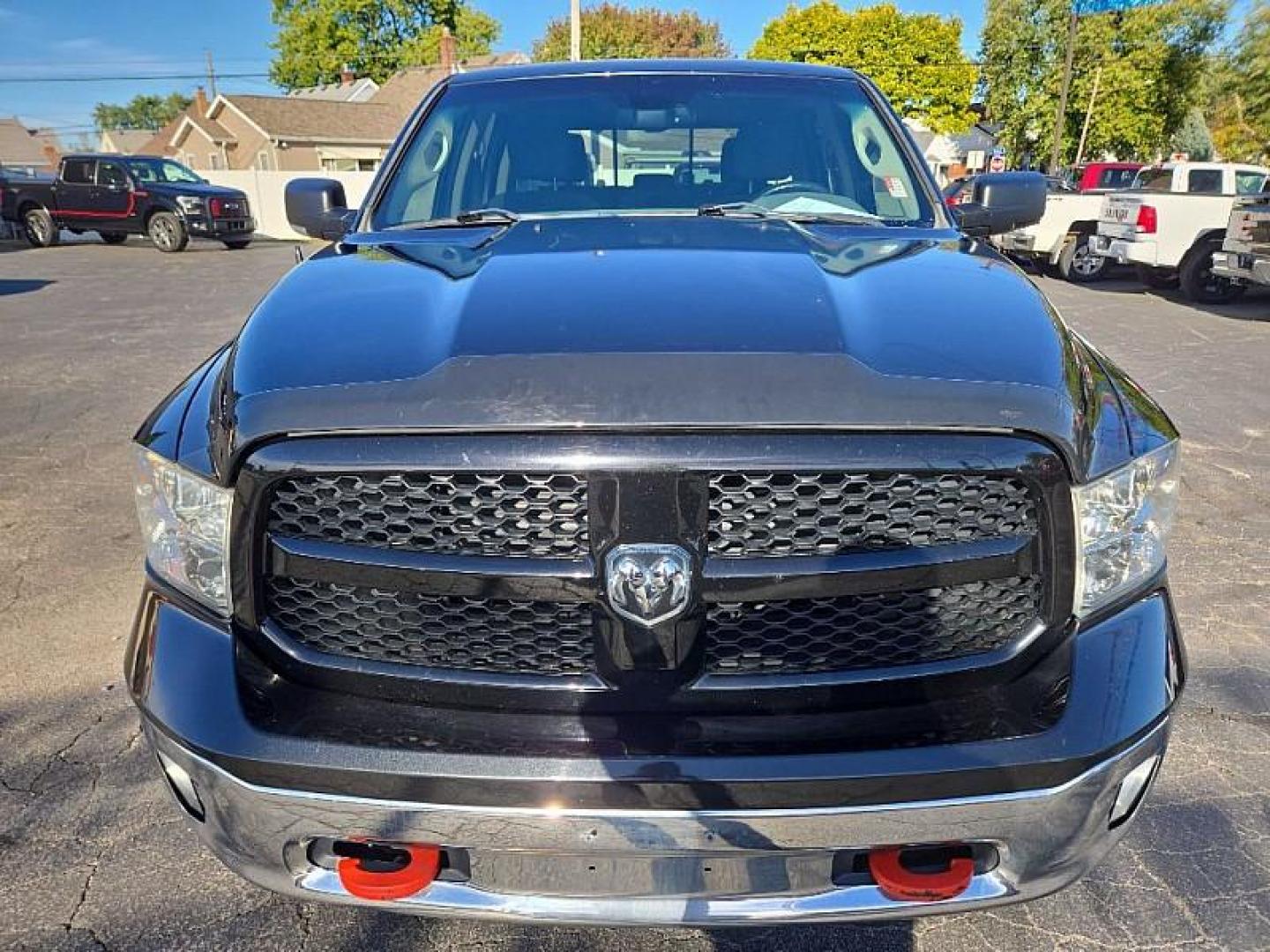 2015 GRAY /BLACK RAM 1500 SLT Crew Cab SWB 4WD (1C6RR7LG8FS) with an 3.6L V6 DOHC 24V FFV engine, 6-Speed Automatic transmission, located at 3304 Woodville Road, Northwood, OH, 43619, (419) 210-8019, 41.612694, -83.480743 - Your #1 Destination for Auto Loans and mdash;No Matter Your Credit!At our dealership, we believe everyone deserves the opportunity to drive their dream car and mdash;whether you have good credit, bad credit, or no credit at all. With a wide selection of hundreds of cars, trucks, and SUVs, you'll fin - Photo#7