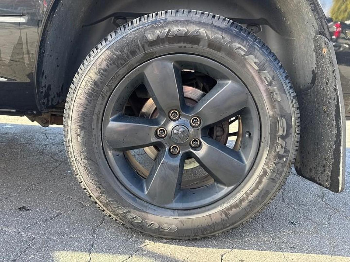 2018 BLACK /BLACK RAM 1500 SLT Crew Cab SWB 4WD (1C6RR7LT1JS) with an 5.7L V8 OHV 16V engine, 8A transmission, located at 3304 Woodville Road, Northwood, OH, 43619, (419) 210-8019, 41.612694, -83.480743 - Your #1 Destination for Auto Loans and mdash;No Matter Your Credit!At our dealership, we believe everyone deserves the opportunity to drive their dream car and mdash;whether you have good credit, bad credit, or no credit at all. With a wide selection of hundreds of cars, trucks, and SUVs, you'll fin - Photo#8