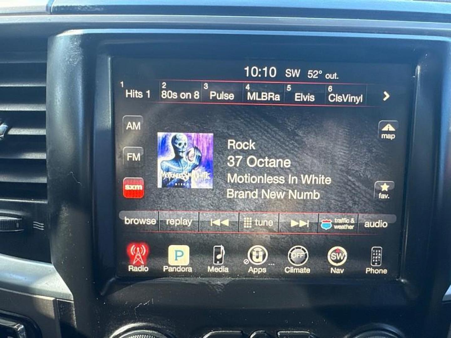 2016 GRAY /GRAY RAM 1500 SLT Crew Cab SWB 4WD (1C6RR7LG4GS) with an 3.6L V6 DOHC 24V FFV engine, 6A transmission, located at 3304 Woodville Road, Northwood, OH, 43619, (419) 210-8019, 41.612694, -83.480743 - Your #1 Destination for Auto Loans and mdash;No Matter Your Credit!At our dealership, we believe everyone deserves the opportunity to drive their dream car and mdash;whether you have good credit, bad credit, or no credit at all. With a wide selection of hundreds of cars, trucks, and SUVs, you'll fin - Photo#19