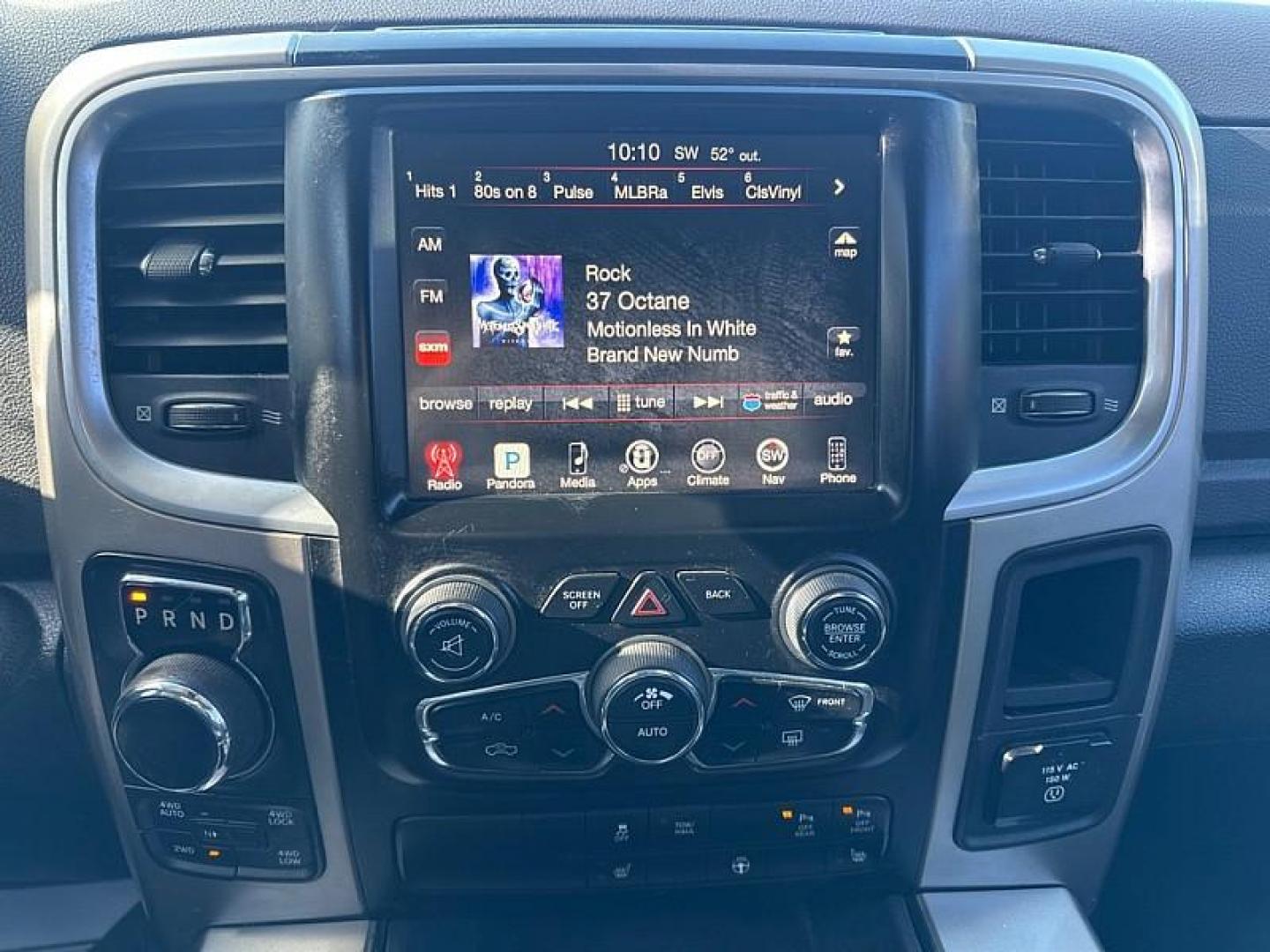 2016 GRAY /GRAY RAM 1500 SLT Crew Cab SWB 4WD (1C6RR7LG4GS) with an 3.6L V6 DOHC 24V FFV engine, 6A transmission, located at 3304 Woodville Road, Northwood, OH, 43619, (419) 210-8019, 41.612694, -83.480743 - Your #1 Destination for Auto Loans and mdash;No Matter Your Credit!At our dealership, we believe everyone deserves the opportunity to drive their dream car and mdash;whether you have good credit, bad credit, or no credit at all. With a wide selection of hundreds of cars, trucks, and SUVs, you'll fin - Photo#20