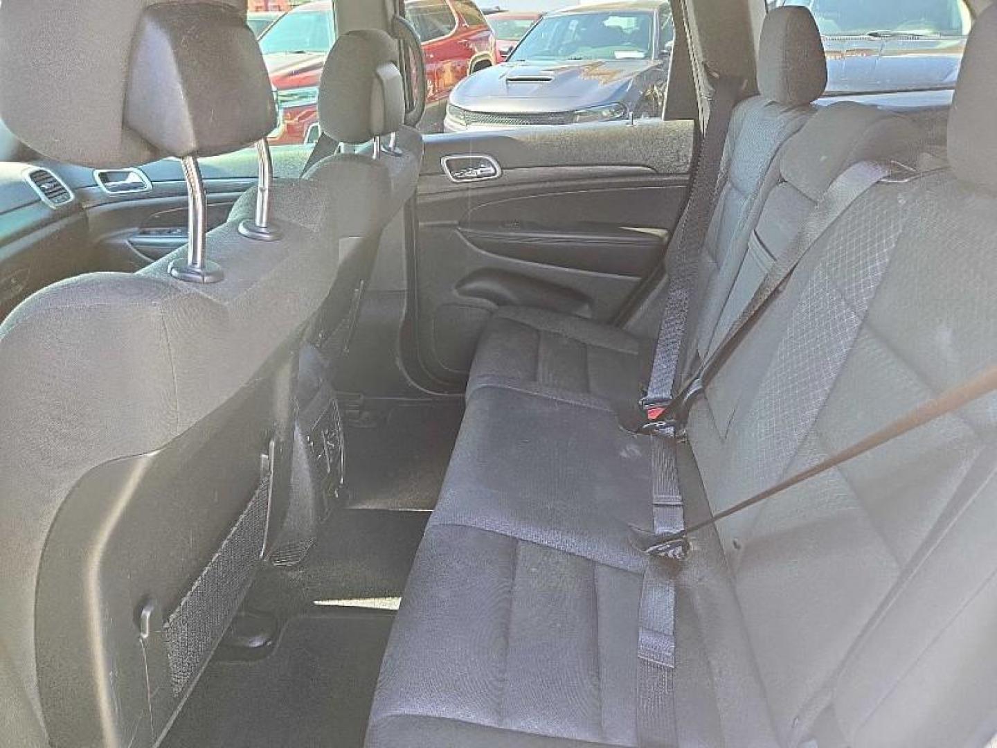 2020 WHITE /BLACK Jeep Grand Cherokee Laredo 4WD (1C4RJFAG9LC) with an 3.6L V6 DOHC 24V engine, 8A transmission, located at 3304 Woodville Road, Northwood, OH, 43619, (419) 210-8019, 41.612694, -83.480743 - Your #1 Destination for Auto Loans and mdash;No Matter Your Credit!At our dealership, we believe everyone deserves the opportunity to drive their dream car and mdash;whether you have good credit, bad credit, or no credit at all. With a wide selection of hundreds of cars, trucks, and SUVs, you'll fin - Photo#11