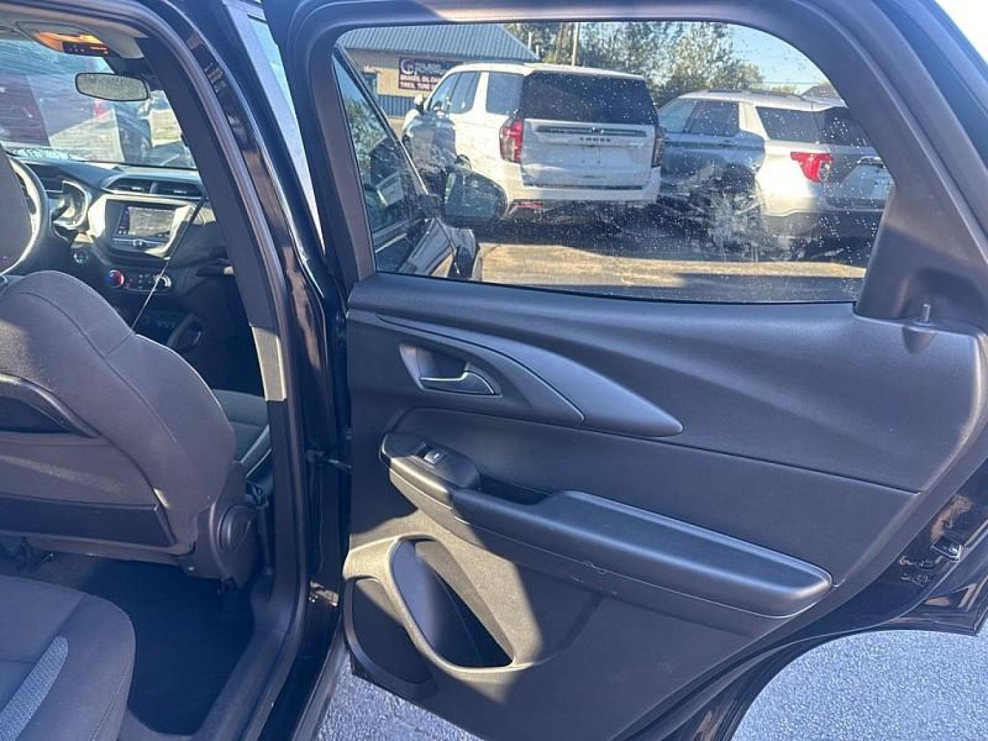2021 BLACK /BLACK Chevrolet Trailblazer LT (KL79MPS24MB) with an 1.2L L3 DOHC 12V engine, 9A transmission, located at 3304 Woodville Road, Northwood, OH, 43619, (419) 210-8019, 41.612694, -83.480743 - Photo#13