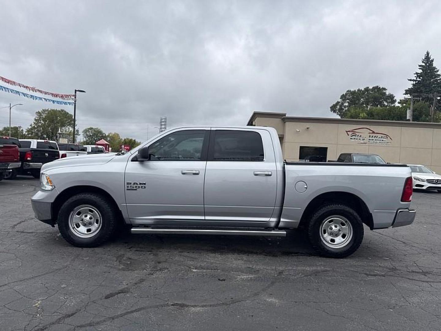 2019 SILVER /BLACK RAM 1500 Classic Tradesman Crew Cab SWB 2WD (1C6RR6LG2KS) with an 3.6L V6 DOHC 24V FFV engine, 8A transmission, located at 3304 Woodville Road, Northwood, OH, 43619, (419) 210-8019, 41.612694, -83.480743 - Your #1 Destination for Auto Loans and mdash;No Matter Your Credit!At our dealership, we believe everyone deserves the opportunity to drive their dream car and mdash;whether you have good credit, bad credit, or no credit at all. With a wide selection of hundreds of cars, trucks, and SUVs, you'll fin - Photo#1