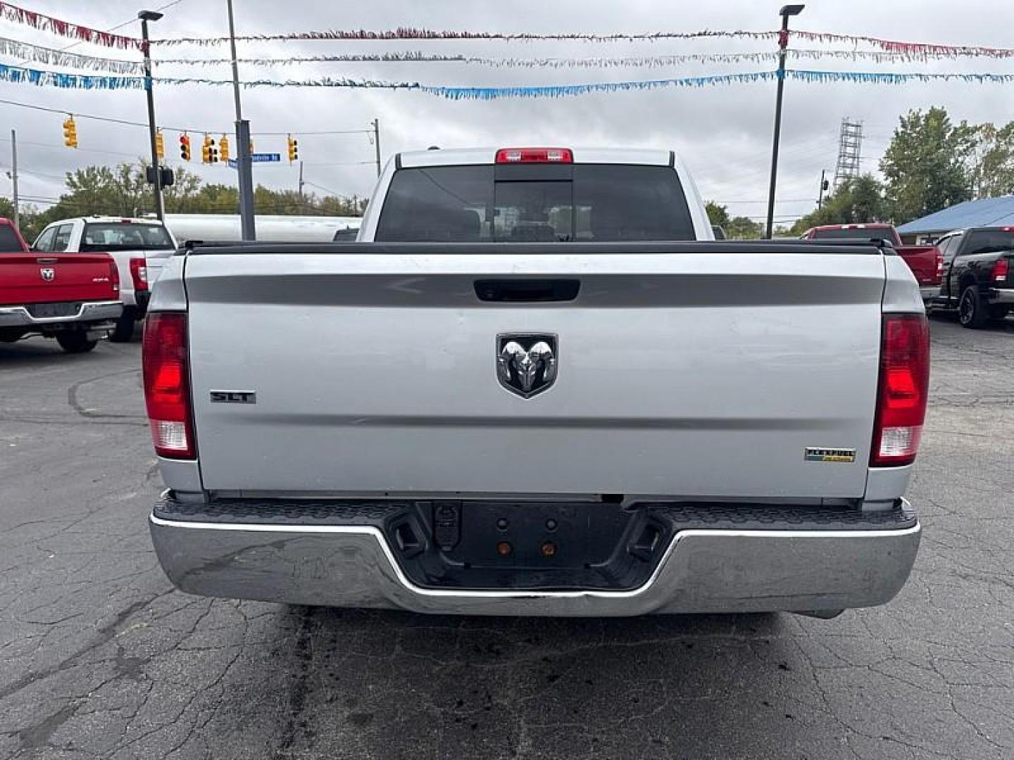 2019 SILVER /BLACK RAM 1500 Classic Tradesman Crew Cab SWB 2WD (1C6RR6LG2KS) with an 3.6L V6 DOHC 24V FFV engine, 8A transmission, located at 3304 Woodville Road, Northwood, OH, 43619, (419) 210-8019, 41.612694, -83.480743 - Your #1 Destination for Auto Loans and mdash;No Matter Your Credit!At our dealership, we believe everyone deserves the opportunity to drive their dream car and mdash;whether you have good credit, bad credit, or no credit at all. With a wide selection of hundreds of cars, trucks, and SUVs, you'll fin - Photo#3