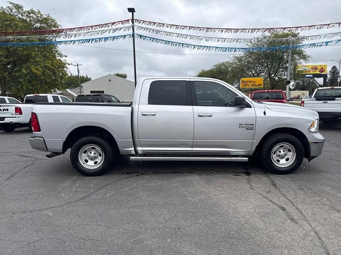 2019 SILVER /BLACK RAM 1500 Classic Tradesman Crew Cab SWB 2WD (1C6RR6LG2KS) with an 3.6L V6 DOHC 24V FFV engine, 8A transmission, located at 3304 Woodville Road, Northwood, OH, 43619, (419) 210-8019, 41.612694, -83.480743 - Your #1 Destination for Auto Loans and mdash;No Matter Your Credit!At our dealership, we believe everyone deserves the opportunity to drive their dream car and mdash;whether you have good credit, bad credit, or no credit at all. With a wide selection of hundreds of cars, trucks, and SUVs, you'll fin - Photo#5