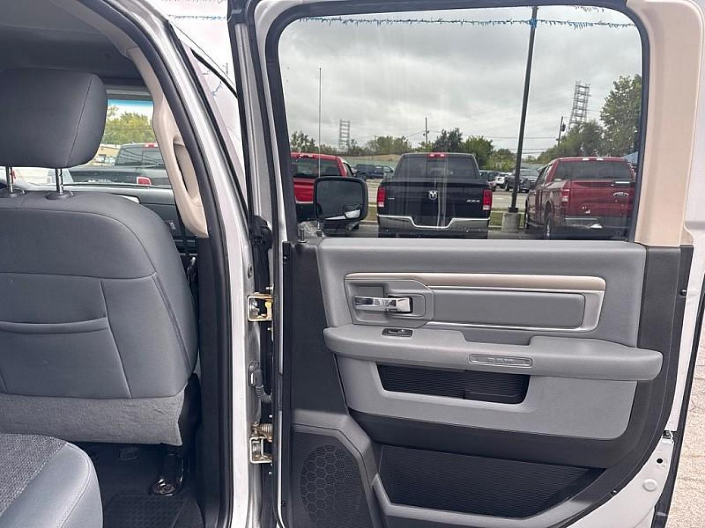 2019 SILVER /BLACK RAM 1500 Classic Tradesman Crew Cab SWB 2WD (1C6RR6LG2KS) with an 3.6L V6 DOHC 24V FFV engine, 8A transmission, located at 3304 Woodville Road, Northwood, OH, 43619, (419) 210-8019, 41.612694, -83.480743 - Your #1 Destination for Auto Loans and mdash;No Matter Your Credit!At our dealership, we believe everyone deserves the opportunity to drive their dream car and mdash;whether you have good credit, bad credit, or no credit at all. With a wide selection of hundreds of cars, trucks, and SUVs, you'll fin - Photo#14