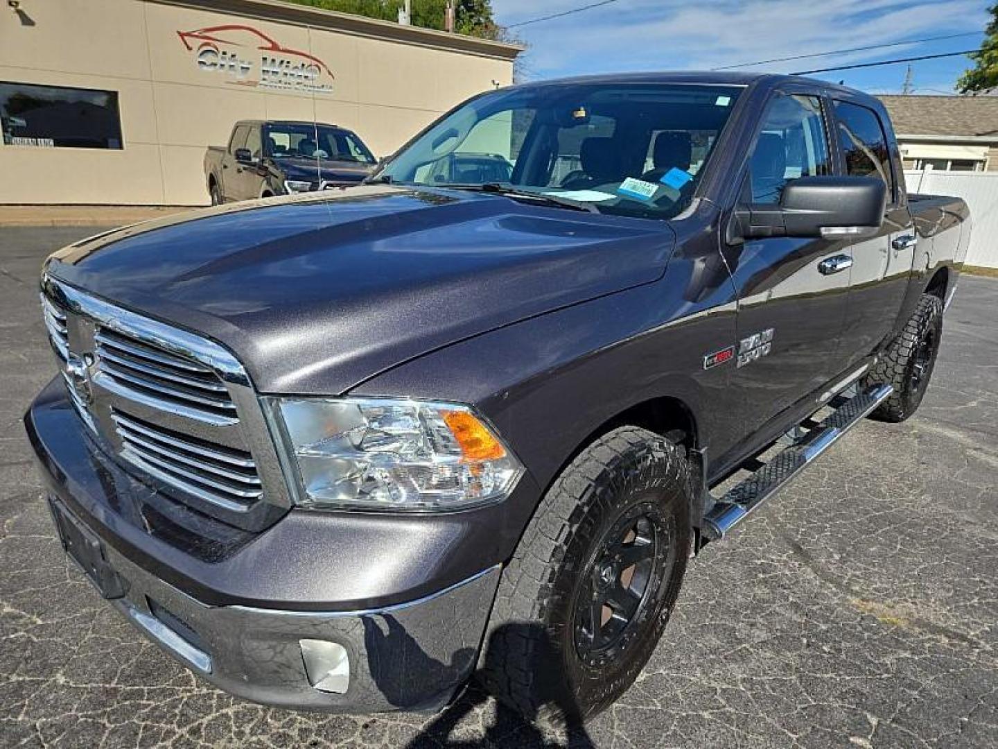 2018 GRAY /BLACK RAM 1500 SLT Crew Cab SWB 4WD (1C6RR7LM2JS) with an 3.0L V6 DIESEL engine, 8A transmission, located at 3304 Woodville Road, Northwood, OH, 43619, (419) 210-8019, 41.612694, -83.480743 - Your #1 Destination for Auto Loans and mdash;No Matter Your Credit!At our dealership, we believe everyone deserves the opportunity to drive their dream car and mdash;whether you have good credit, bad credit, or no credit at all. With a wide selection of hundreds of cars, trucks, and SUVs, you'll fin - Photo#0