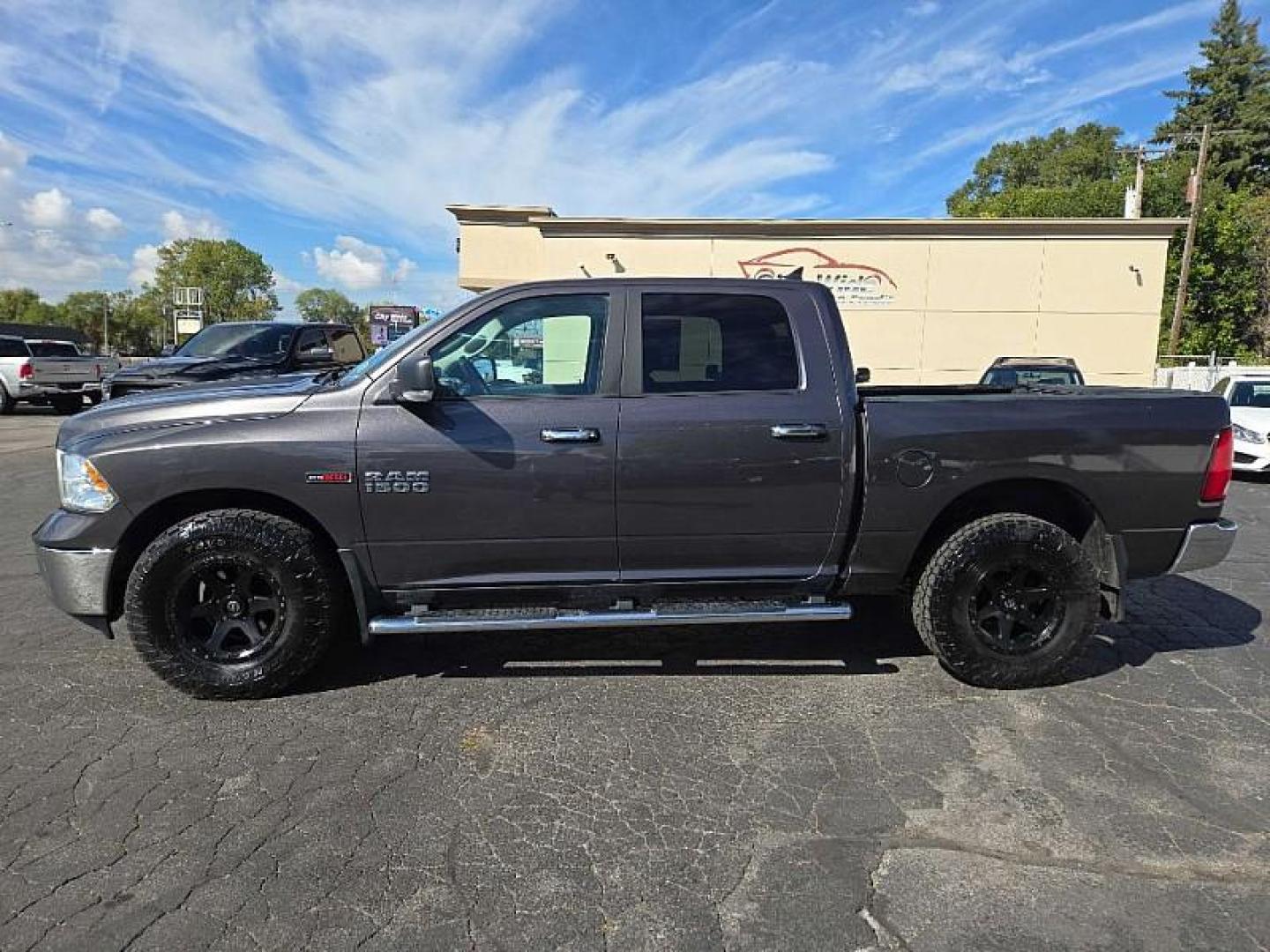 2018 GRAY /BLACK RAM 1500 SLT Crew Cab SWB 4WD (1C6RR7LM2JS) with an 3.0L V6 DIESEL engine, 8A transmission, located at 3304 Woodville Road, Northwood, OH, 43619, (419) 210-8019, 41.612694, -83.480743 - Your #1 Destination for Auto Loans and mdash;No Matter Your Credit!At our dealership, we believe everyone deserves the opportunity to drive their dream car and mdash;whether you have good credit, bad credit, or no credit at all. With a wide selection of hundreds of cars, trucks, and SUVs, you'll fin - Photo#1