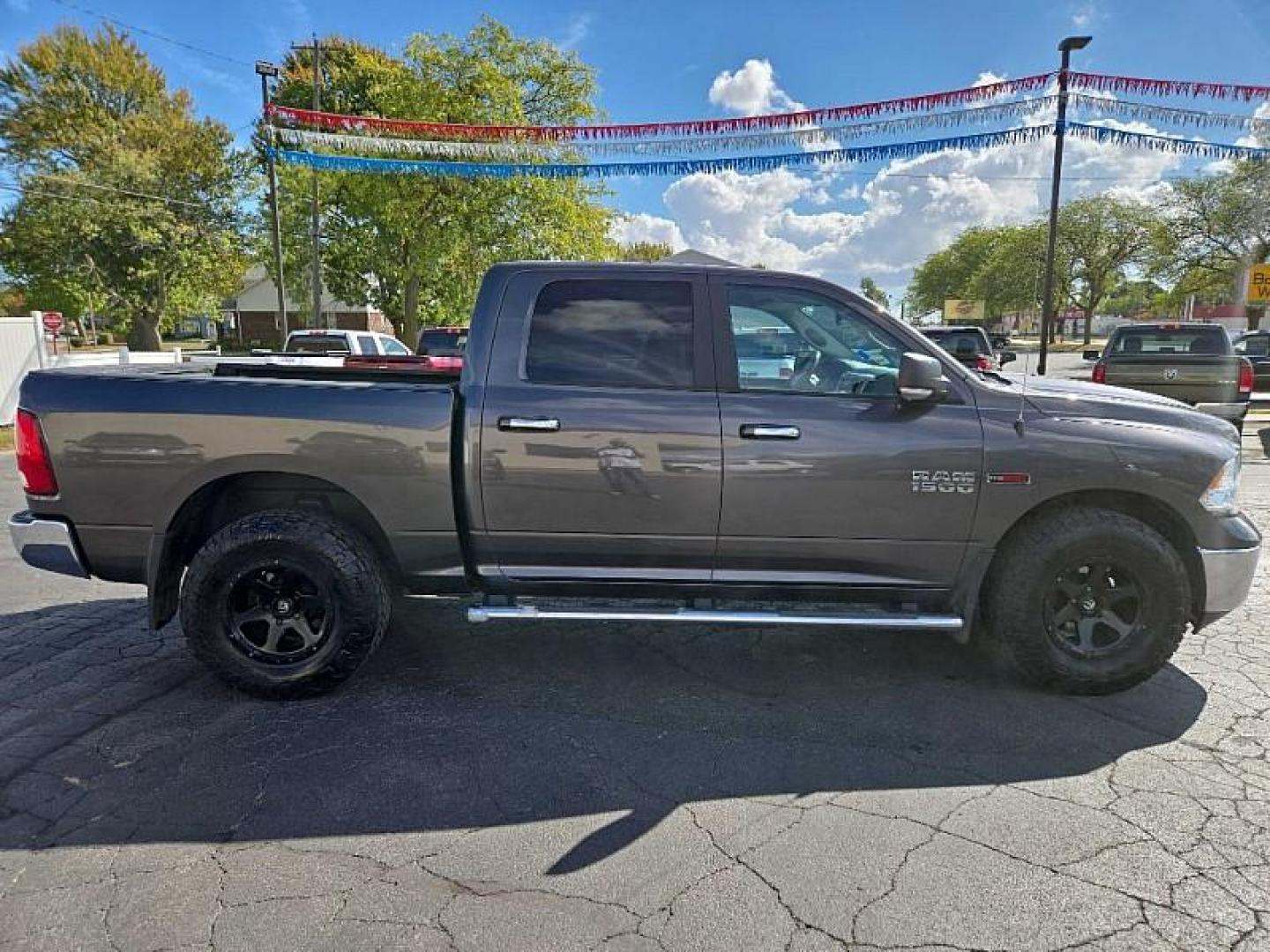 2018 GRAY /BLACK RAM 1500 SLT Crew Cab SWB 4WD (1C6RR7LM2JS) with an 3.0L V6 DIESEL engine, 8A transmission, located at 3304 Woodville Road, Northwood, OH, 43619, (419) 210-8019, 41.612694, -83.480743 - Your #1 Destination for Auto Loans and mdash;No Matter Your Credit!At our dealership, we believe everyone deserves the opportunity to drive their dream car and mdash;whether you have good credit, bad credit, or no credit at all. With a wide selection of hundreds of cars, trucks, and SUVs, you'll fin - Photo#5
