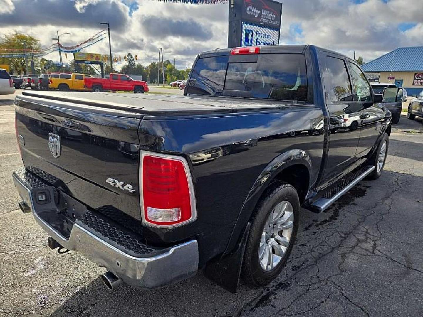 2017 BLACK /BROWN RAM 1500 Longhorn Crew Cab SWB 4WD (1C6RR7PM2HS) with an 3.0L V6 DIESEL engine, 8A transmission, located at 3304 Woodville Road, Northwood, OH, 43619, (419) 210-8019, 41.612694, -83.480743 - Your #1 Destination for Auto Loans and mdash;No Matter Your Credit!At our dealership, we believe everyone deserves the opportunity to drive their dream car and mdash;whether you have good credit, bad credit, or no credit at all. With a wide selection of hundreds of cars, trucks, and SUVs, you'll fin - Photo#4