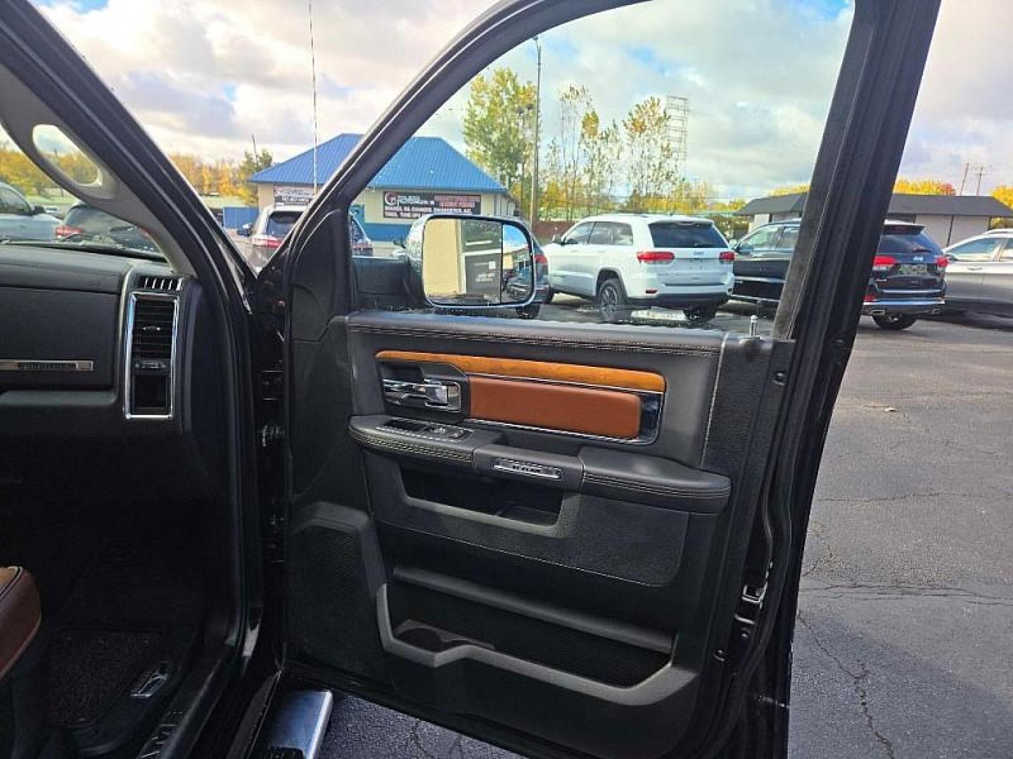 2017 BLACK /BROWN RAM 1500 Longhorn Crew Cab SWB 4WD (1C6RR7PM2HS) with an 3.0L V6 DIESEL engine, 8A transmission, located at 3304 Woodville Road, Northwood, OH, 43619, (419) 210-8019, 41.612694, -83.480743 - Your #1 Destination for Auto Loans and mdash;No Matter Your Credit!At our dealership, we believe everyone deserves the opportunity to drive their dream car and mdash;whether you have good credit, bad credit, or no credit at all. With a wide selection of hundreds of cars, trucks, and SUVs, you'll fin - Photo#16