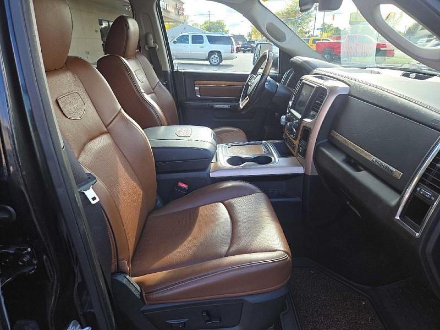 2017 BLACK /BROWN RAM 1500 Longhorn Crew Cab SWB 4WD (1C6RR7PM2HS) with an 3.0L V6 DIESEL engine, 8A transmission, located at 3304 Woodville Road, Northwood, OH, 43619, (419) 210-8019, 41.612694, -83.480743 - Your #1 Destination for Auto Loans and mdash;No Matter Your Credit!At our dealership, we believe everyone deserves the opportunity to drive their dream car and mdash;whether you have good credit, bad credit, or no credit at all. With a wide selection of hundreds of cars, trucks, and SUVs, you'll fin - Photo#17