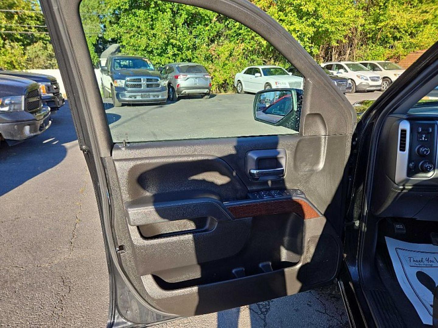 2019 BLACK /BLACK GMC Sierra 1500 SLE Double Cab 4WD (2GTV2MECXK1) with an 5.3L V8 OHV 16V engine, 6A transmission, located at 3304 Woodville Road, Northwood, OH, 43619, (419) 210-8019, 41.612694, -83.480743 - Your #1 Destination for Auto Loans and mdash;No Matter Your Credit!At our dealership, we believe everyone deserves the opportunity to drive their dream car and mdash;whether you have good credit, bad credit, or no credit at all. With a wide selection of hundreds of cars, trucks, and SUVs, you'll fin- Photo#7