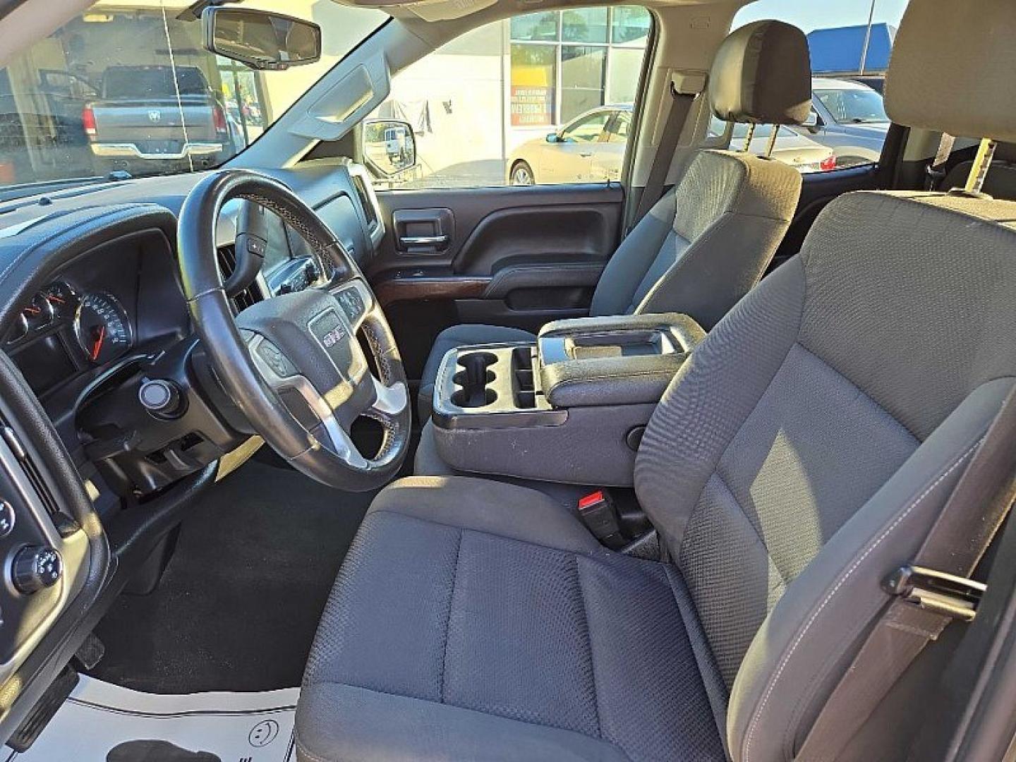 2019 BLACK /BLACK GMC Sierra 1500 SLE Double Cab 4WD (2GTV2MECXK1) with an 5.3L V8 OHV 16V engine, 6A transmission, located at 3304 Woodville Road, Northwood, OH, 43619, (419) 210-8019, 41.612694, -83.480743 - Your #1 Destination for Auto Loans and mdash;No Matter Your Credit!At our dealership, we believe everyone deserves the opportunity to drive their dream car and mdash;whether you have good credit, bad credit, or no credit at all. With a wide selection of hundreds of cars, trucks, and SUVs, you'll fin- Photo#8