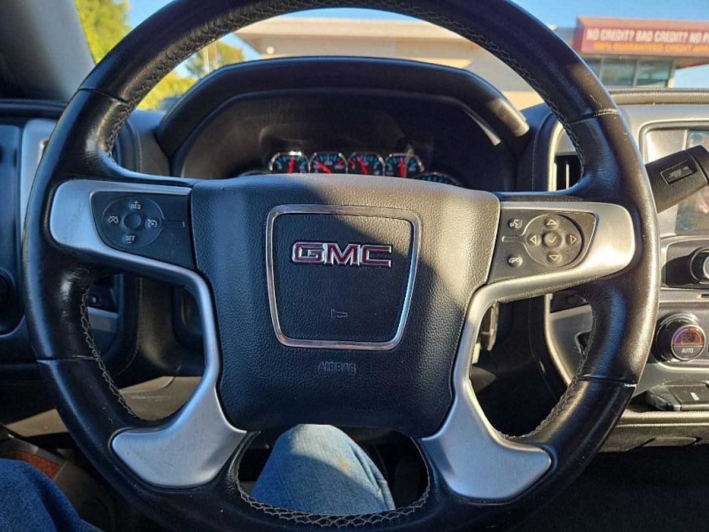 2019 BLACK /BLACK GMC Sierra 1500 SLE Double Cab 4WD (2GTV2MECXK1) with an 5.3L V8 OHV 16V engine, 6A transmission, located at 3304 Woodville Road, Northwood, OH, 43619, (419) 210-8019, 41.612694, -83.480743 - Your #1 Destination for Auto Loans and mdash;No Matter Your Credit!At our dealership, we believe everyone deserves the opportunity to drive their dream car and mdash;whether you have good credit, bad credit, or no credit at all. With a wide selection of hundreds of cars, trucks, and SUVs, you'll fin- Photo#17
