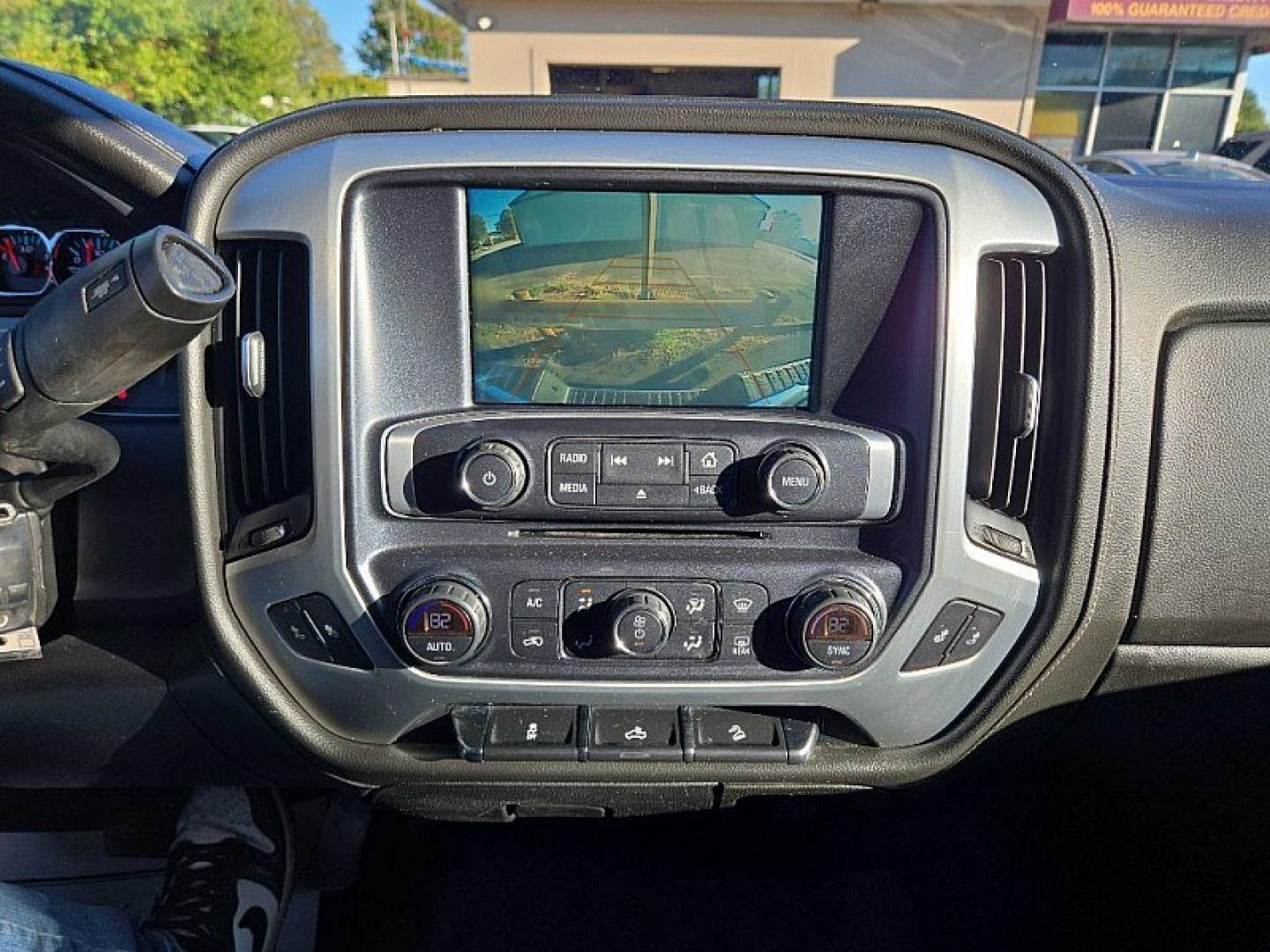 2019 BLACK /BLACK GMC Sierra 1500 SLE Double Cab 4WD (2GTV2MECXK1) with an 5.3L V8 OHV 16V engine, 6A transmission, located at 3304 Woodville Road, Northwood, OH, 43619, (419) 210-8019, 41.612694, -83.480743 - Your #1 Destination for Auto Loans and mdash;No Matter Your Credit!At our dealership, we believe everyone deserves the opportunity to drive their dream car and mdash;whether you have good credit, bad credit, or no credit at all. With a wide selection of hundreds of cars, trucks, and SUVs, you'll fin- Photo#18