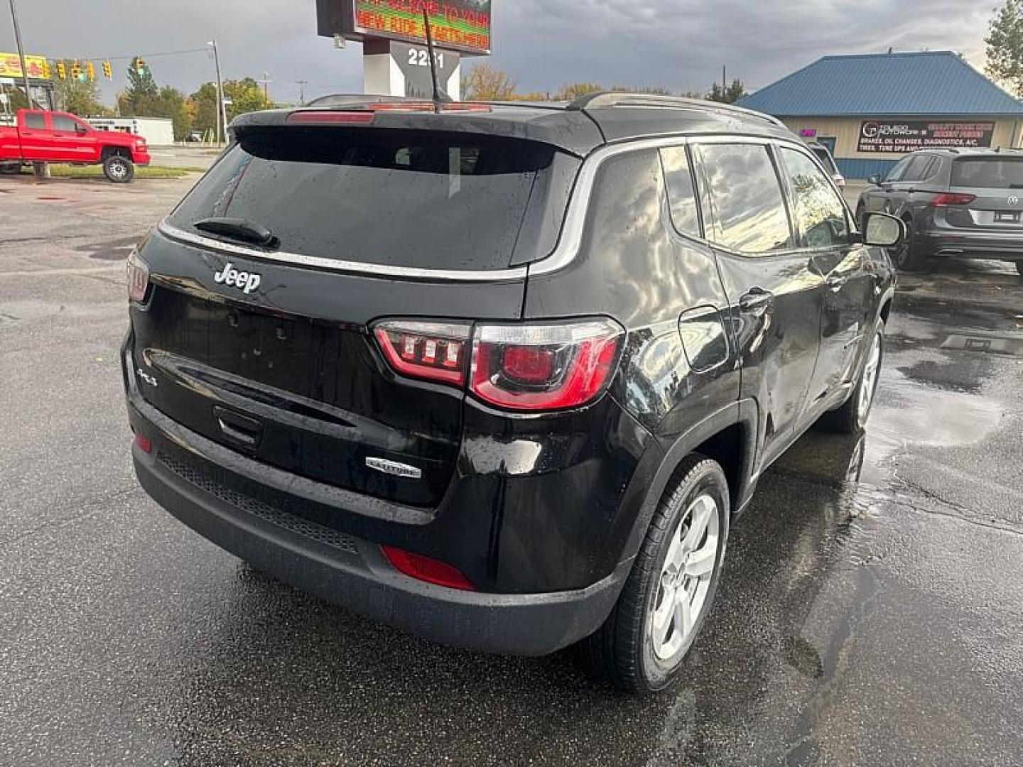 2018 BLACK /BLACK Jeep Compass Sport 4WD (3C4NJDBB9JT) with an 2.4L L4 DOHC 16V engine, Automatic 9-Spd transmission, located at 3304 Woodville Road, Northwood, OH, 43619, (419) 210-8019, 41.612694, -83.480743 - Your #1 Destination for Auto Loans and mdash;No Matter Your Credit!At our dealership, we believe everyone deserves the opportunity to drive their dream car and mdash;whether you have good credit, bad credit, or no credit at all. With a wide selection of hundreds of cars, trucks, and SUVs, you'll fin - Photo#4