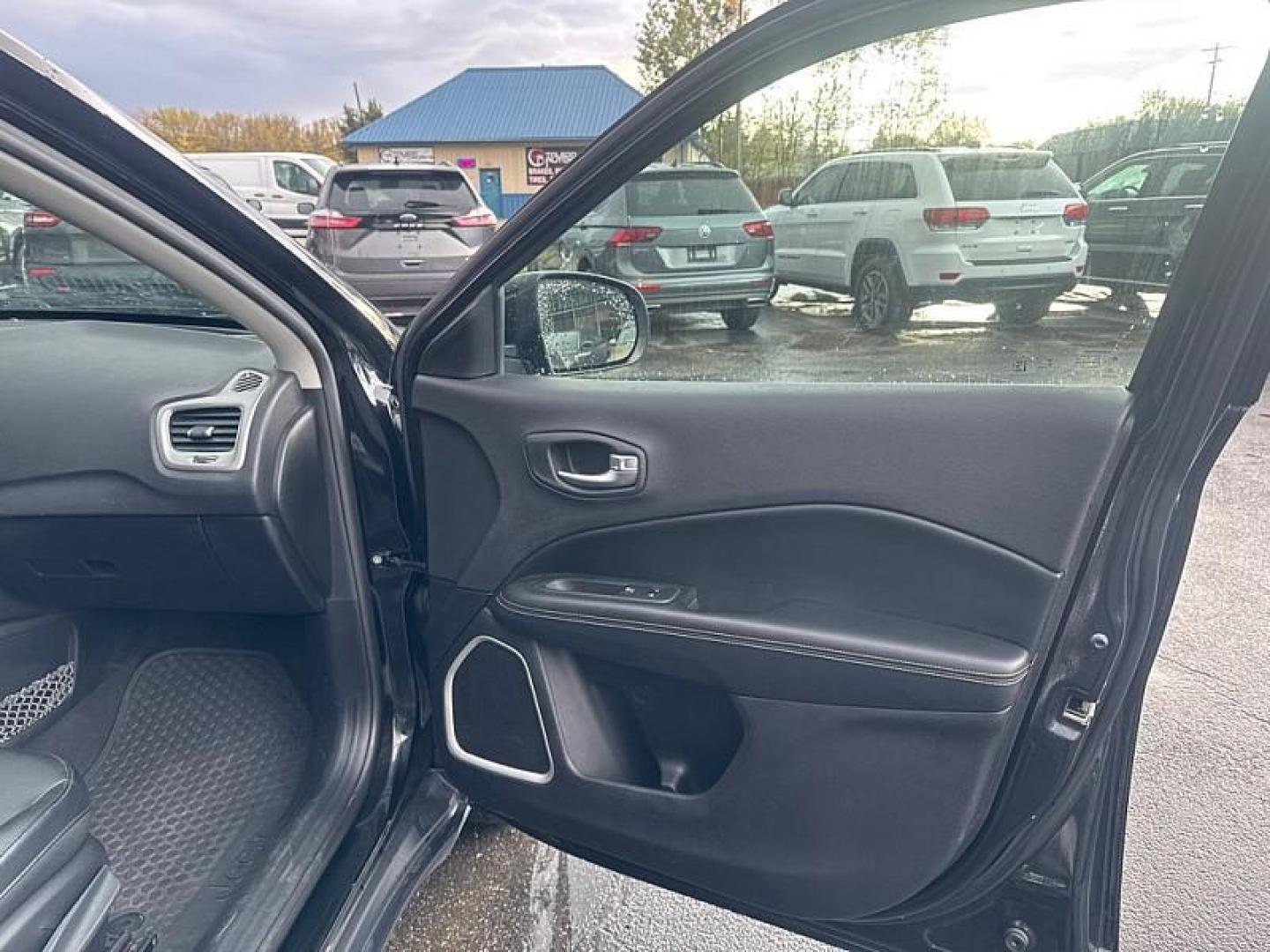 2018 BLACK /BLACK Jeep Compass Sport 4WD (3C4NJDBB9JT) with an 2.4L L4 DOHC 16V engine, Automatic 9-Spd transmission, located at 3304 Woodville Road, Northwood, OH, 43619, (419) 210-8019, 41.612694, -83.480743 - Your #1 Destination for Auto Loans and mdash;No Matter Your Credit!At our dealership, we believe everyone deserves the opportunity to drive their dream car and mdash;whether you have good credit, bad credit, or no credit at all. With a wide selection of hundreds of cars, trucks, and SUVs, you'll fin - Photo#15