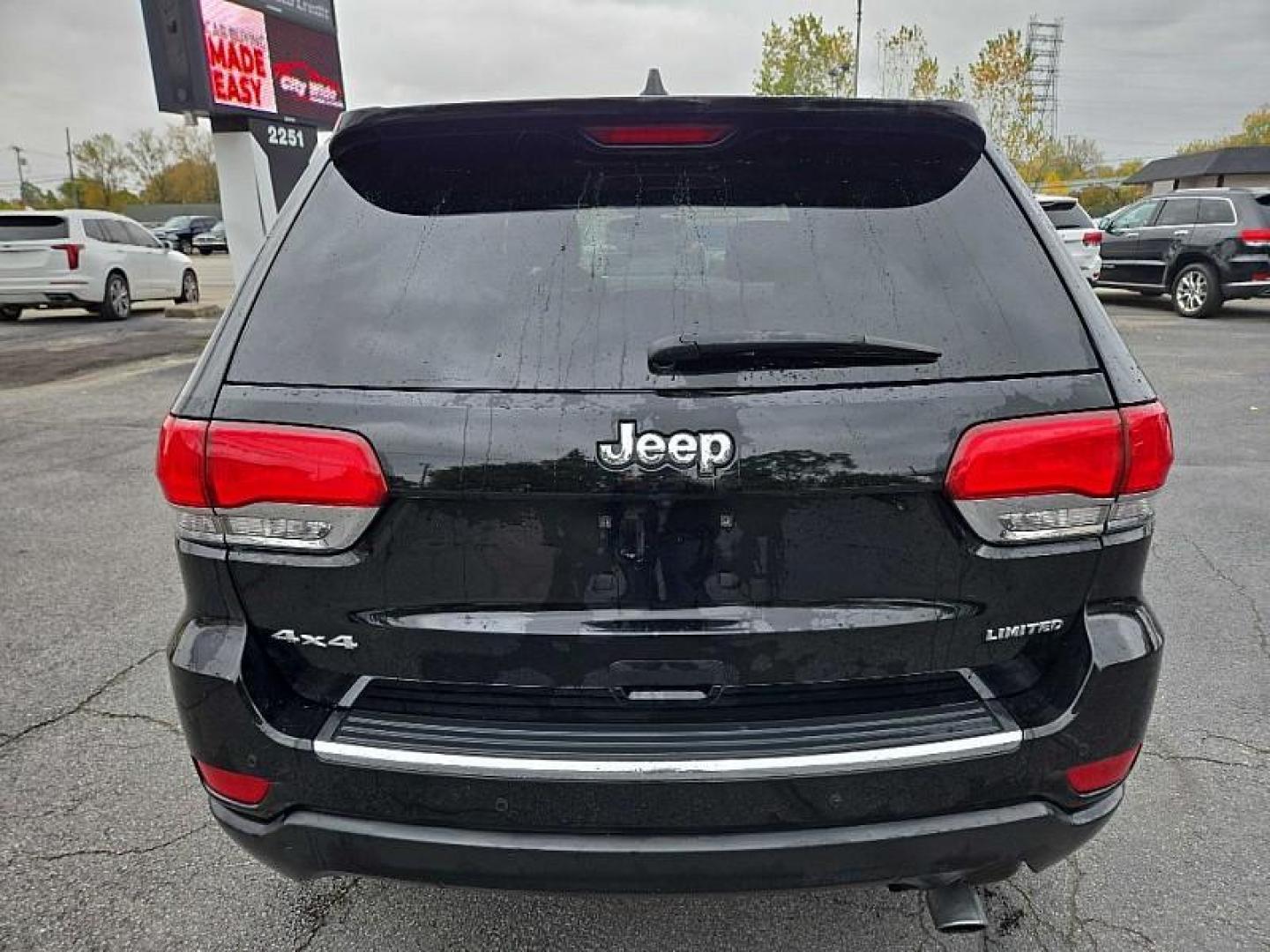 2019 BLACK /BLACK Jeep Grand Cherokee Limited 4WD (1C4RJFBG9KC) with an 3.6L V6 DOHC 24V engine, 8A transmission, located at 3304 Woodville Road, Northwood, OH, 43619, (419) 210-8019, 41.612694, -83.480743 - Your #1 Destination for Auto Loans and mdash;No Matter Your Credit!At our dealership, we believe everyone deserves the opportunity to drive their dream car and mdash;whether you have good credit, bad credit, or no credit at all. With a wide selection of hundreds of cars, trucks, and SUVs, you'll fin - Photo#3