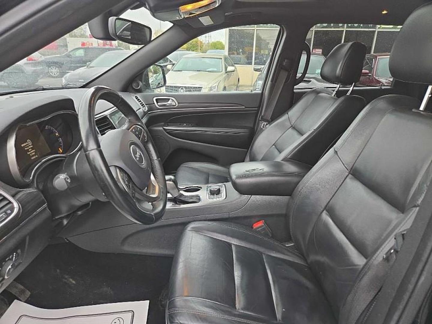 2019 BLACK /BLACK Jeep Grand Cherokee Limited 4WD (1C4RJFBG9KC) with an 3.6L V6 DOHC 24V engine, 8A transmission, located at 3304 Woodville Road, Northwood, OH, 43619, (419) 210-8019, 41.612694, -83.480743 - Your #1 Destination for Auto Loans and mdash;No Matter Your Credit!At our dealership, we believe everyone deserves the opportunity to drive their dream car and mdash;whether you have good credit, bad credit, or no credit at all. With a wide selection of hundreds of cars, trucks, and SUVs, you'll fin - Photo#9