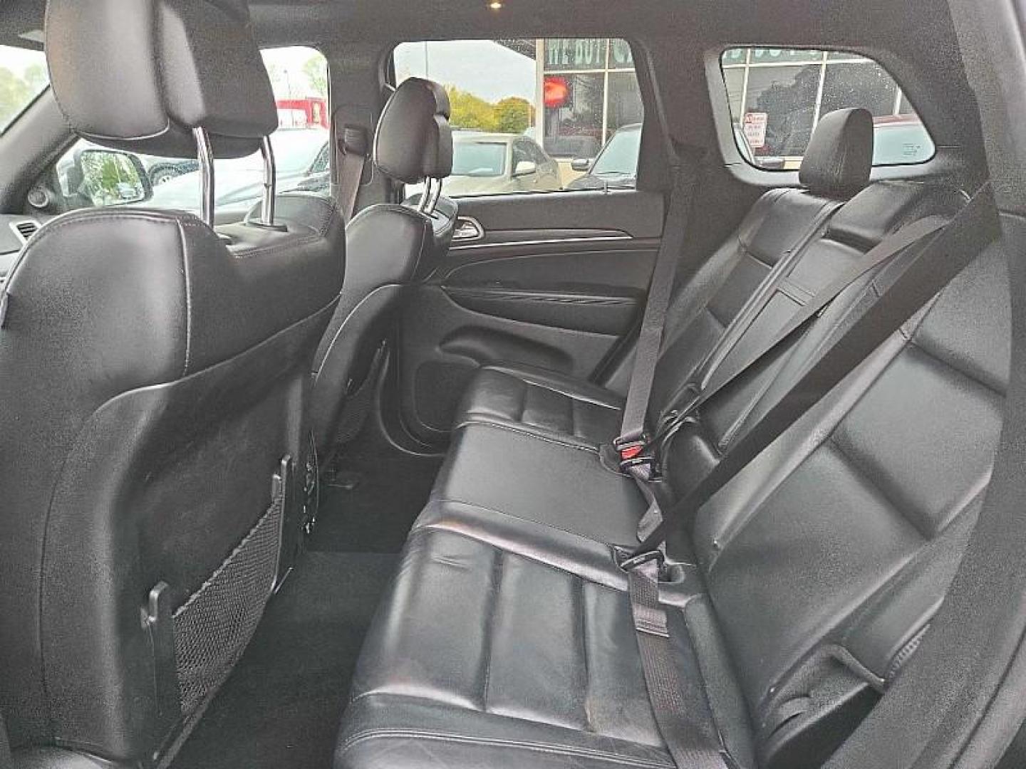 2019 BLACK /BLACK Jeep Grand Cherokee Limited 4WD (1C4RJFBG9KC) with an 3.6L V6 DOHC 24V engine, 8A transmission, located at 3304 Woodville Road, Northwood, OH, 43619, (419) 210-8019, 41.612694, -83.480743 - Your #1 Destination for Auto Loans and mdash;No Matter Your Credit!At our dealership, we believe everyone deserves the opportunity to drive their dream car and mdash;whether you have good credit, bad credit, or no credit at all. With a wide selection of hundreds of cars, trucks, and SUVs, you'll fin - Photo#11