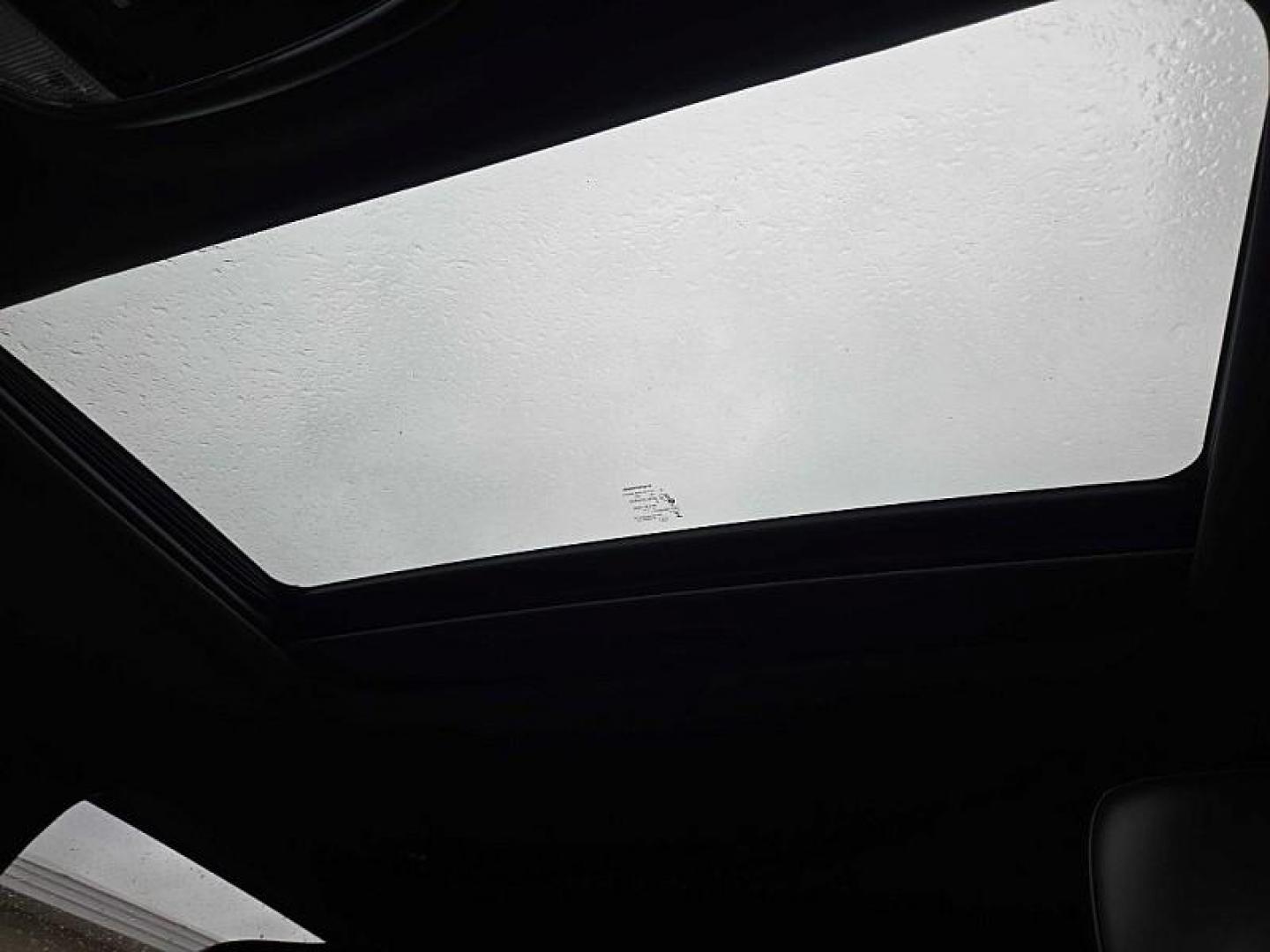 2019 BLACK /BLACK Jeep Grand Cherokee Limited 4WD (1C4RJFBG9KC) with an 3.6L V6 DOHC 24V engine, 8A transmission, located at 3304 Woodville Road, Northwood, OH, 43619, (419) 210-8019, 41.612694, -83.480743 - Your #1 Destination for Auto Loans and mdash;No Matter Your Credit!At our dealership, we believe everyone deserves the opportunity to drive their dream car and mdash;whether you have good credit, bad credit, or no credit at all. With a wide selection of hundreds of cars, trucks, and SUVs, you'll fin - Photo#21