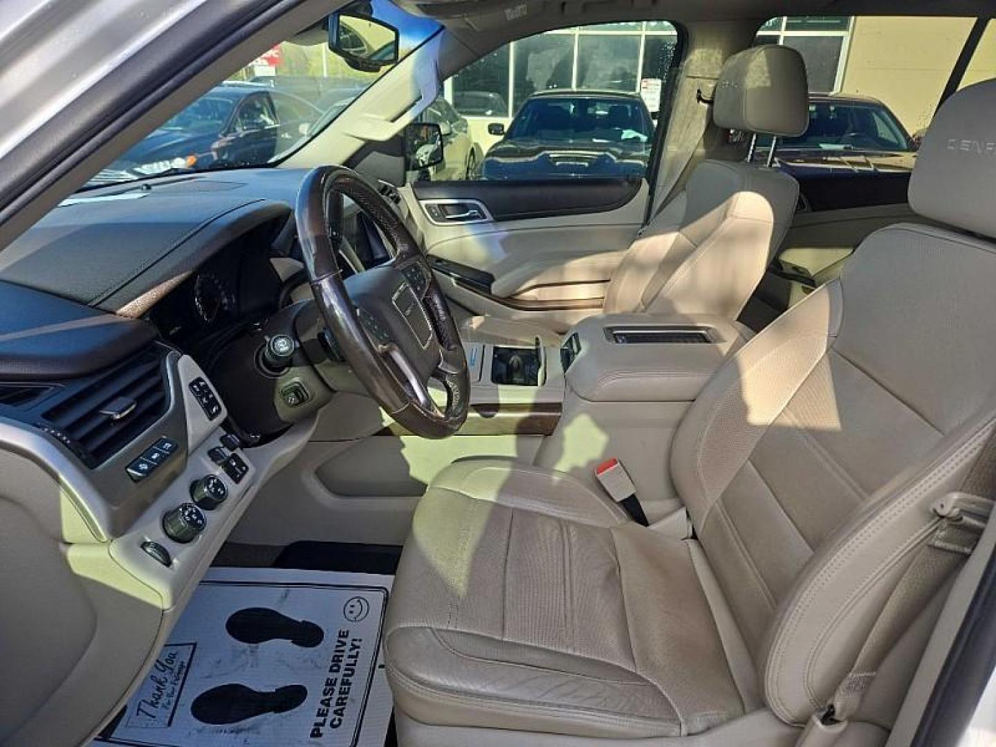 2018 WHITE /BEIGE GMC Yukon Denali 4WD (1GKS2CKJXJR) with an 6.2L V8 OHV 16V engine, 10A transmission, located at 3304 Woodville Road, Northwood, OH, 43619, (419) 210-8019, 41.612694, -83.480743 - Your #1 Destination for Auto Loans and mdash;No Matter Your Credit!At our dealership, we believe everyone deserves the opportunity to drive their dream car and mdash;whether you have good credit, bad credit, or no credit at all. With a wide selection of hundreds of cars, trucks, and SUVs, you'll fin - Photo#9