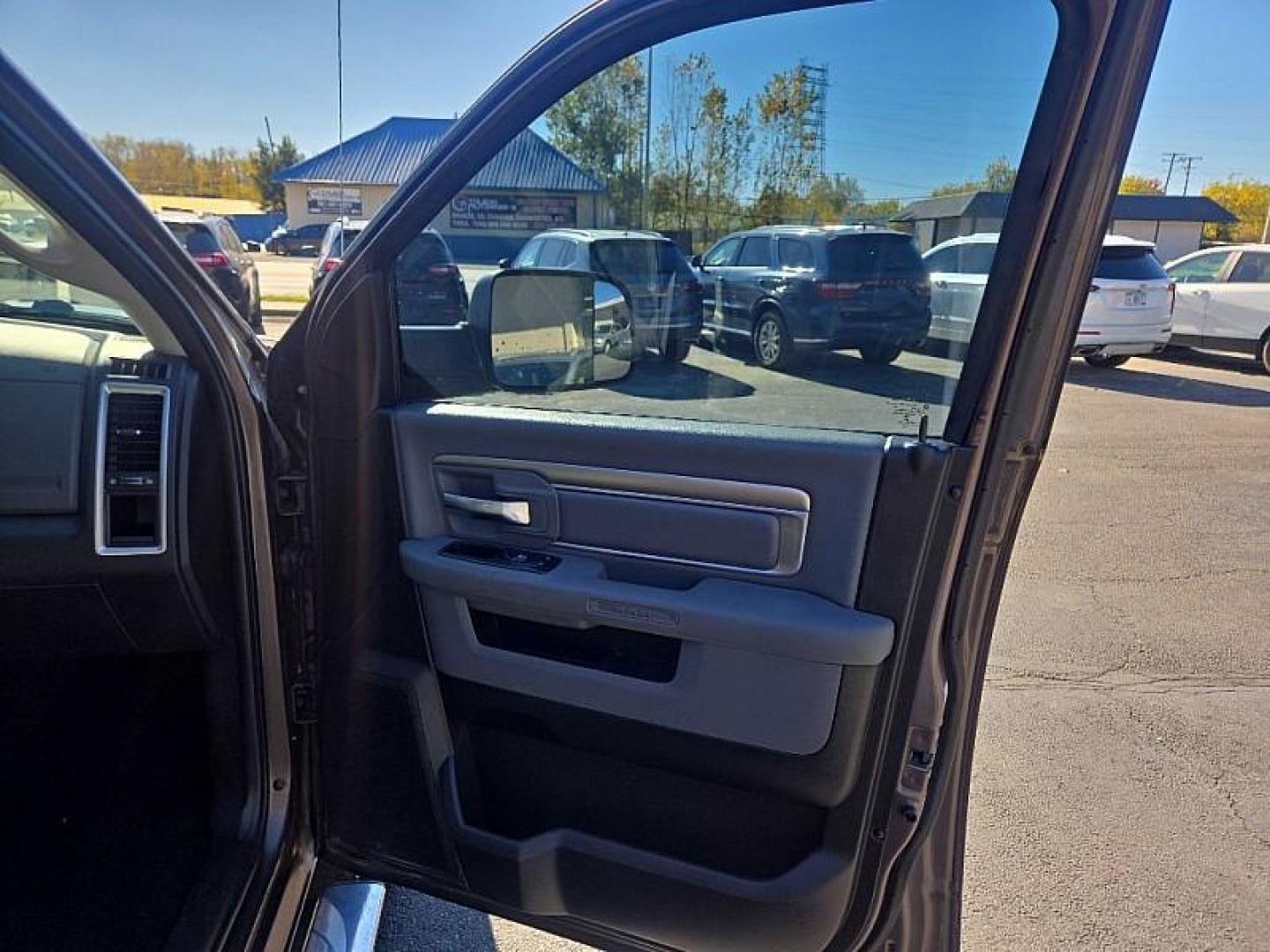 2018 BROWN /BLACK RAM 1500 SLT Crew Cab SWB 4WD (1C6RR7LM7JS) with an 3.0L V6 DIESEL engine, 8A transmission, located at 3304 Woodville Road, Northwood, OH, 43619, (419) 210-8019, 41.612694, -83.480743 - Your #1 Destination for Auto Loans and mdash;No Matter Your Credit!At our dealership, we believe everyone deserves the opportunity to drive their dream car and mdash;whether you have good credit, bad credit, or no credit at all. With a wide selection of hundreds of cars, trucks, and SUVs, you'll fin - Photo#15