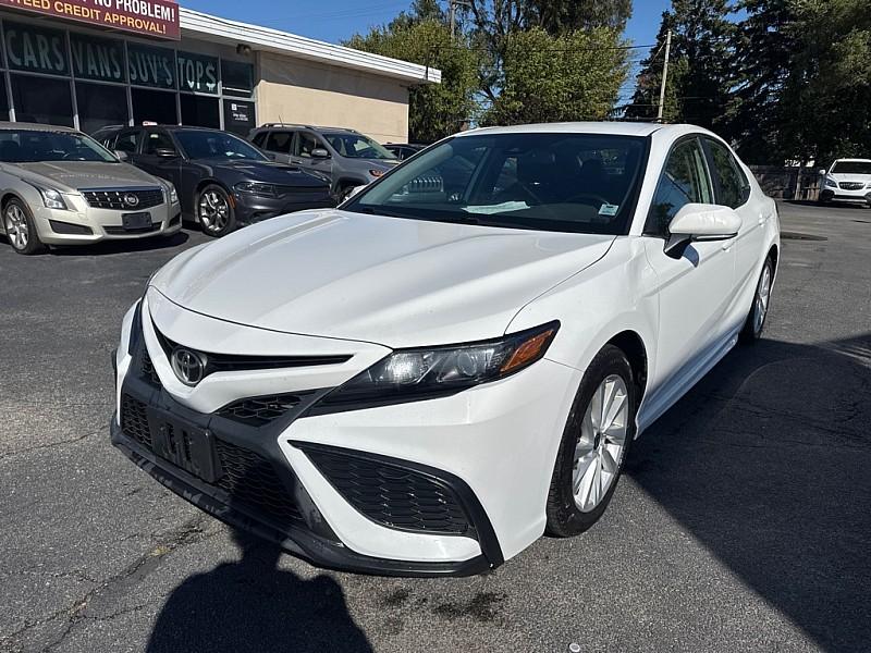 photo of 2021 Toyota Camry SE