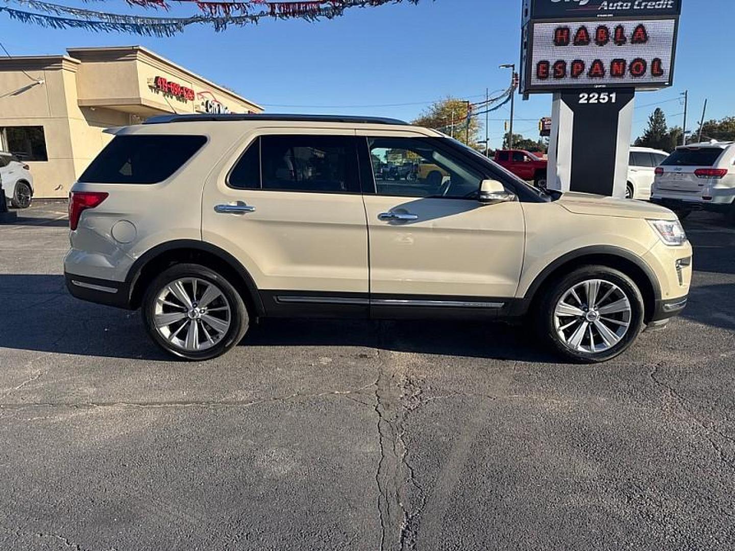 2018 TAN /BLACK Ford Explorer Limited 4WD (1FM5K8FH8JG) with an 2.3L L4 DOHC 16V engine, 6A transmission, located at 3304 Woodville Road, Northwood, OH, 43619, (419) 210-8019, 41.612694, -83.480743 - Photo#5