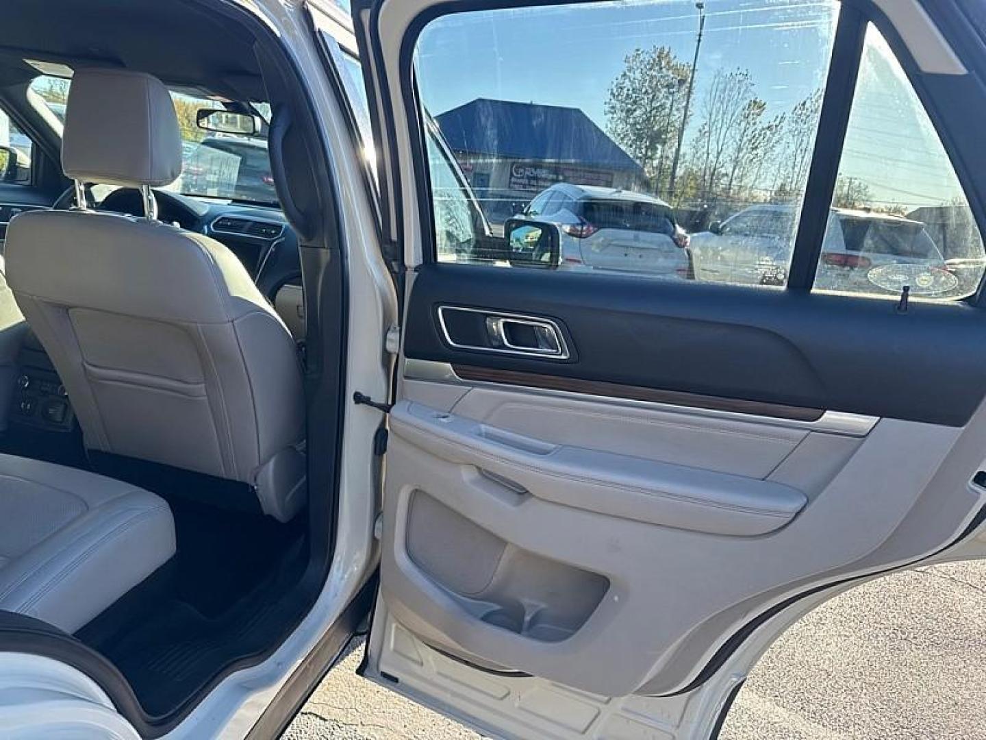 2018 TAN /BLACK Ford Explorer Limited 4WD (1FM5K8FH8JG) with an 2.3L L4 DOHC 16V engine, 6A transmission, located at 3304 Woodville Road, Northwood, OH, 43619, (419) 210-8019, 41.612694, -83.480743 - Photo#14