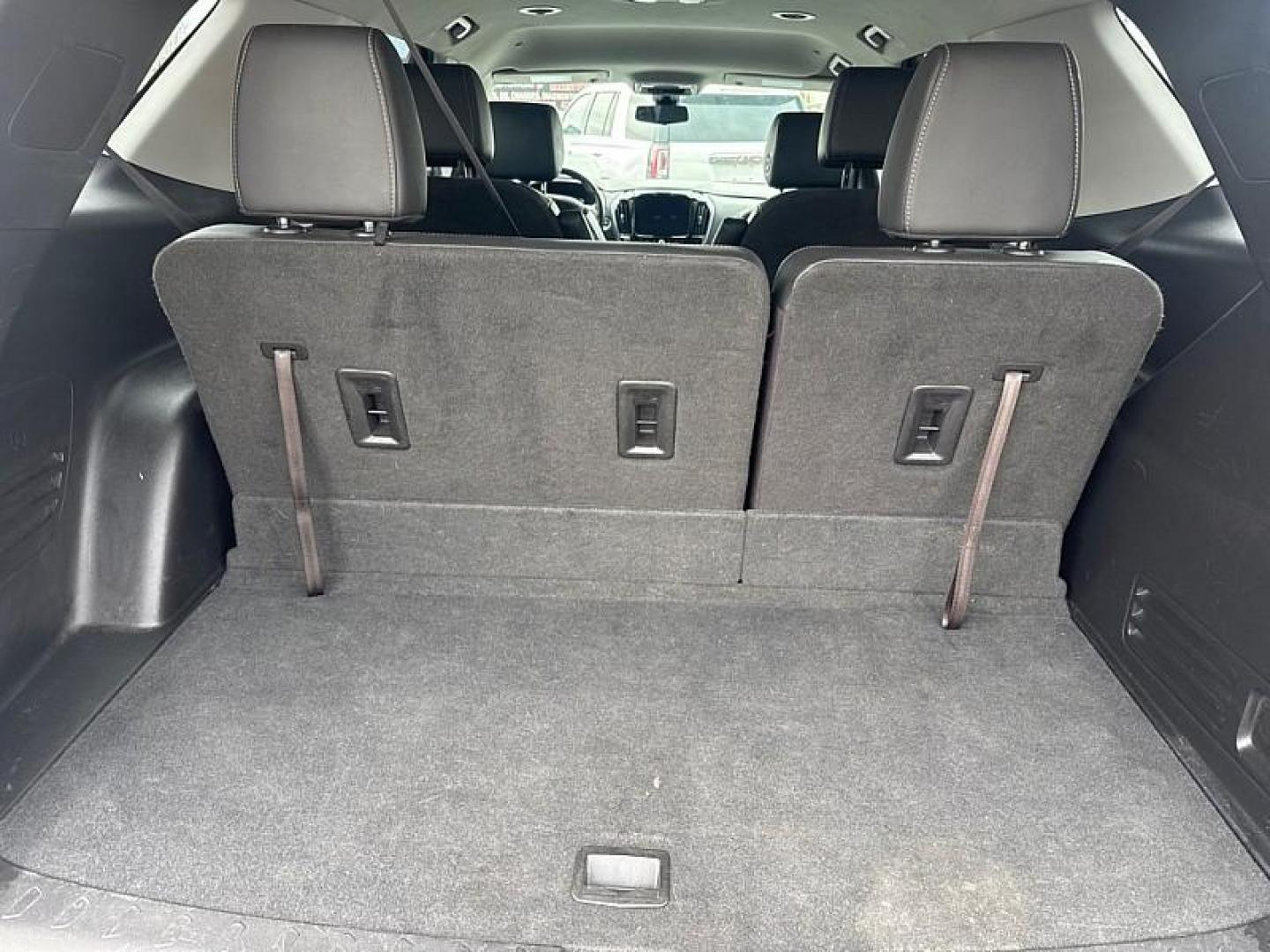 2020 RED /BLACK Chevrolet Traverse LT Leather FWD (1GNERHKW0LJ) with an 3.6L V6 DOHC 24V engine, 9A transmission, located at 3304 Woodville Road, Northwood, OH, 43619, (419) 210-8019, 41.612694, -83.480743 - Your #1 Destination for Auto Loans and mdash;No Matter Your Credit!At our dealership, we believe everyone deserves the opportunity to drive their dream car and mdash;whether you have good credit, bad credit, or no credit at all. With a wide selection of hundreds of cars, trucks, and SUVs, you'll fin - Photo#13